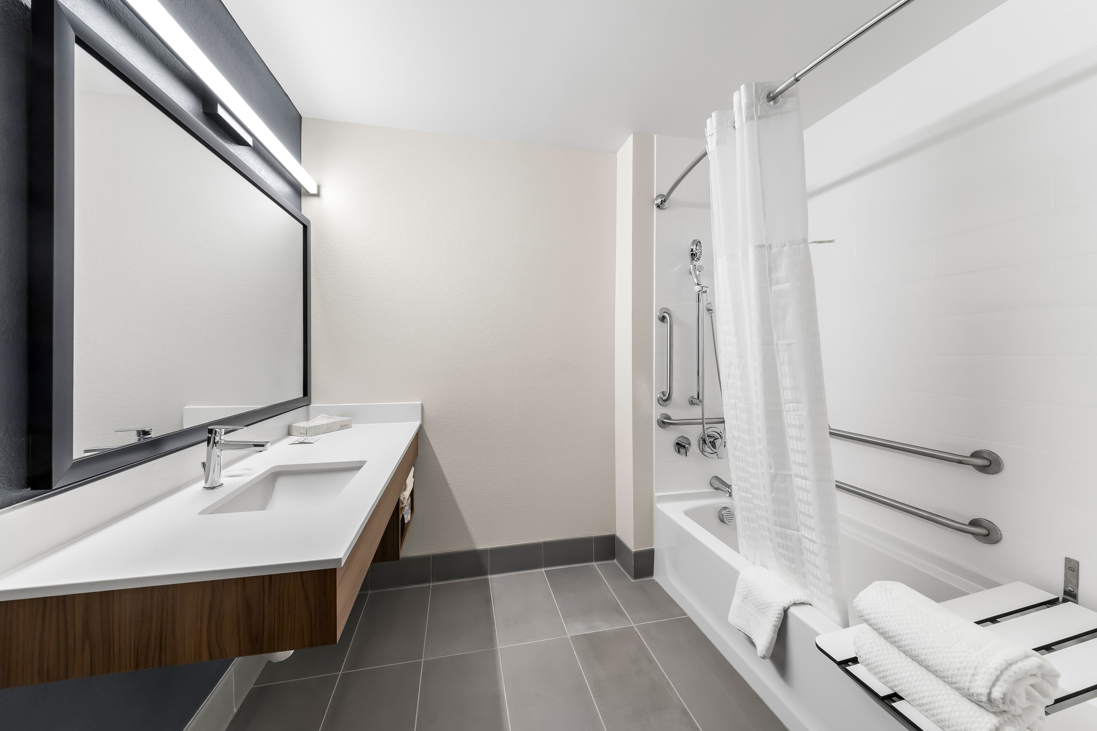 Everhome Suites San Bernardino - Loma Linda — 12