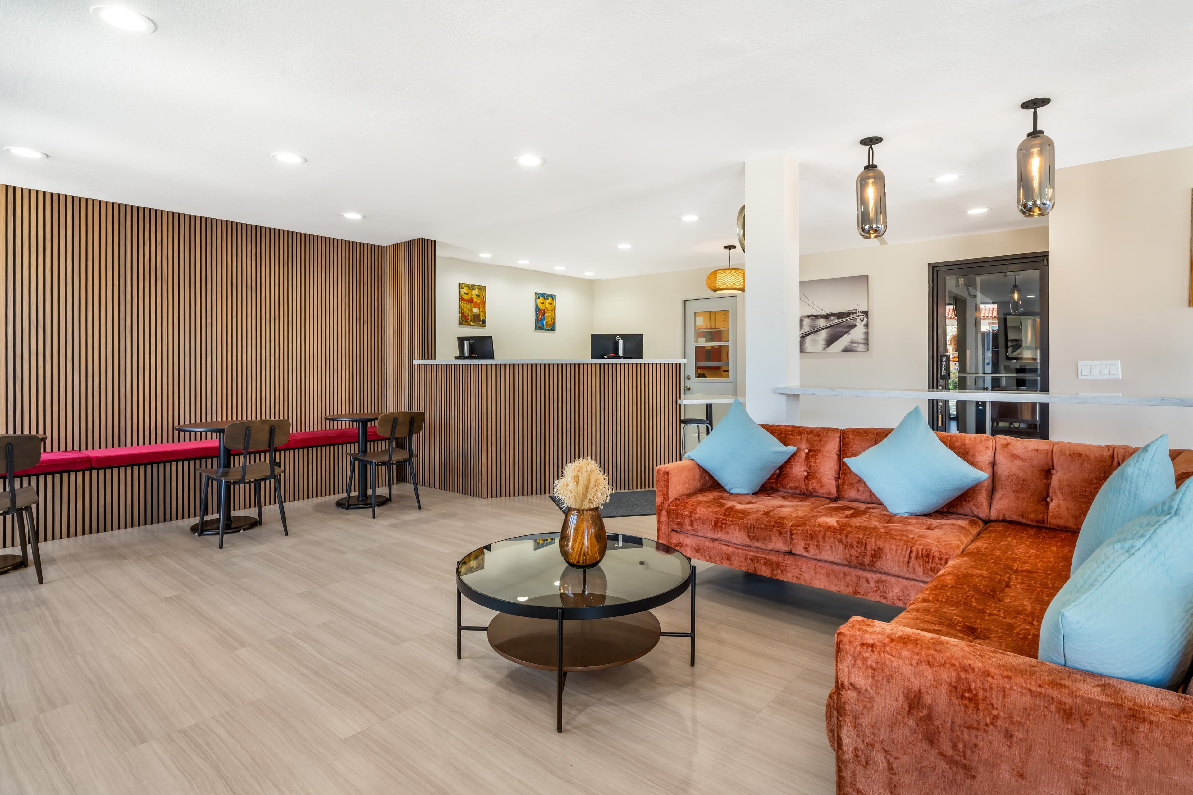 La Luna Inn, an Ascend Collection Hotel - Image 1