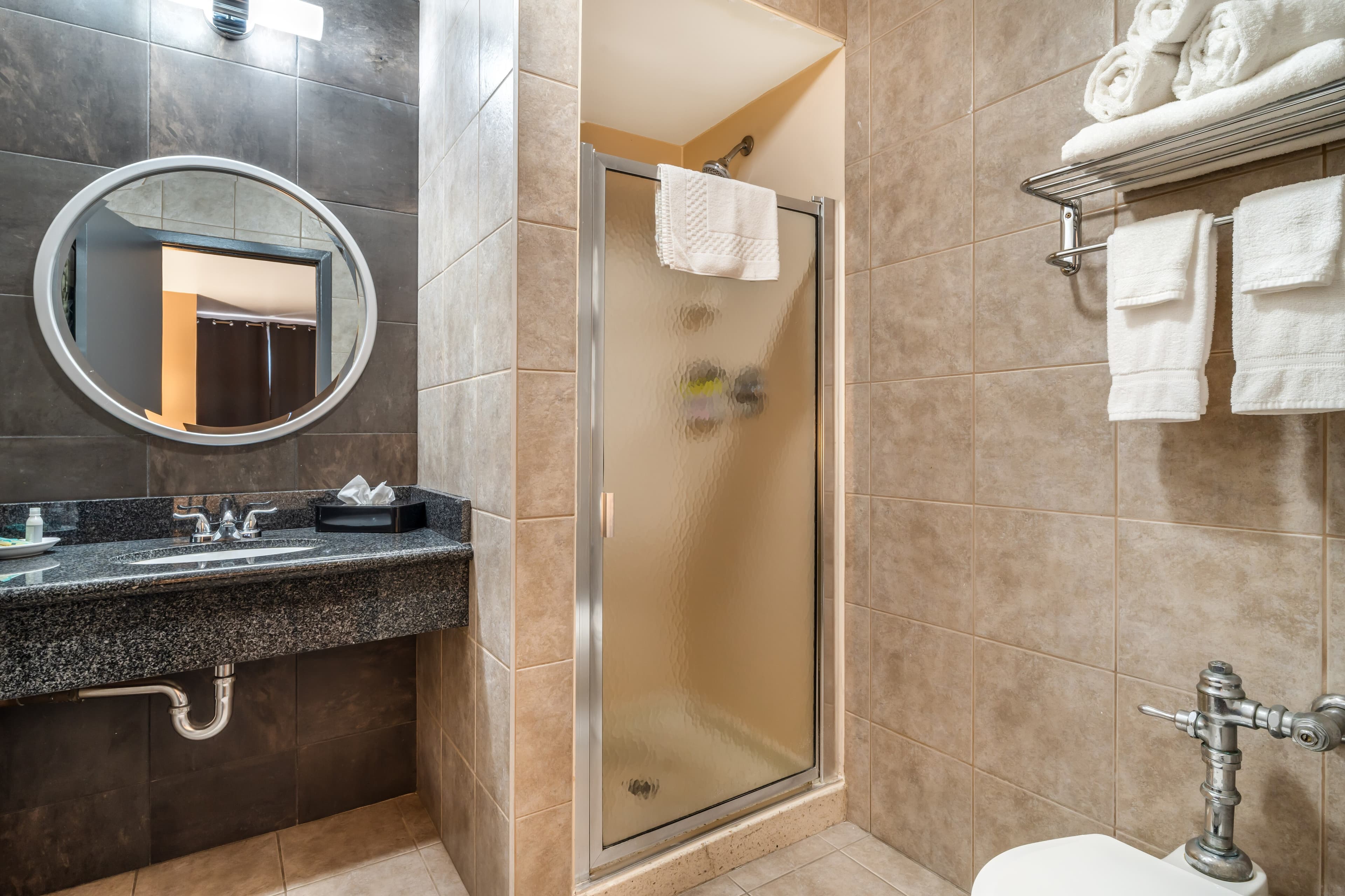 La Luna Inn, an Ascend Collection Hotel — 11