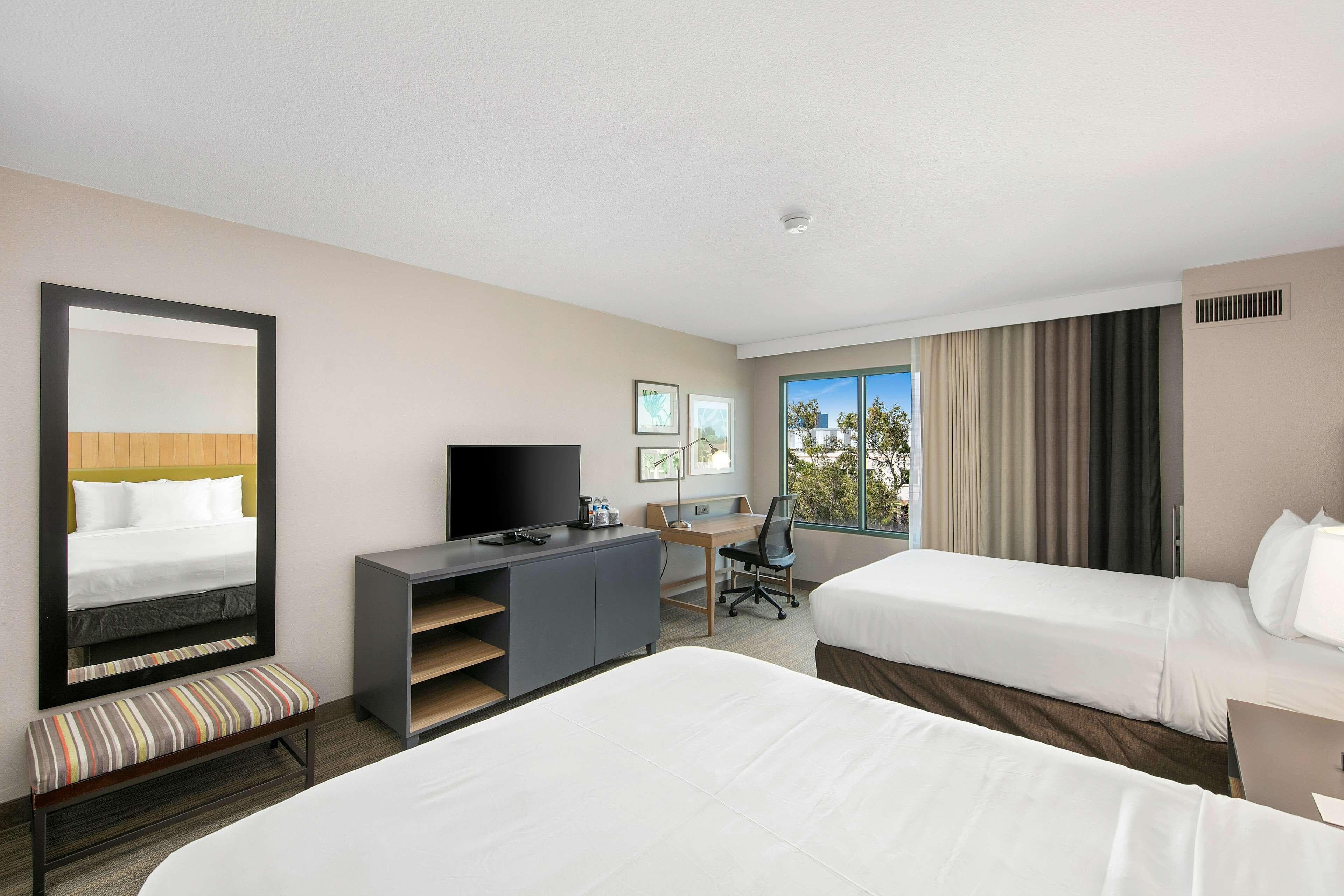 Country Inn & Suites by Radisson, San Diego North, CA — 9