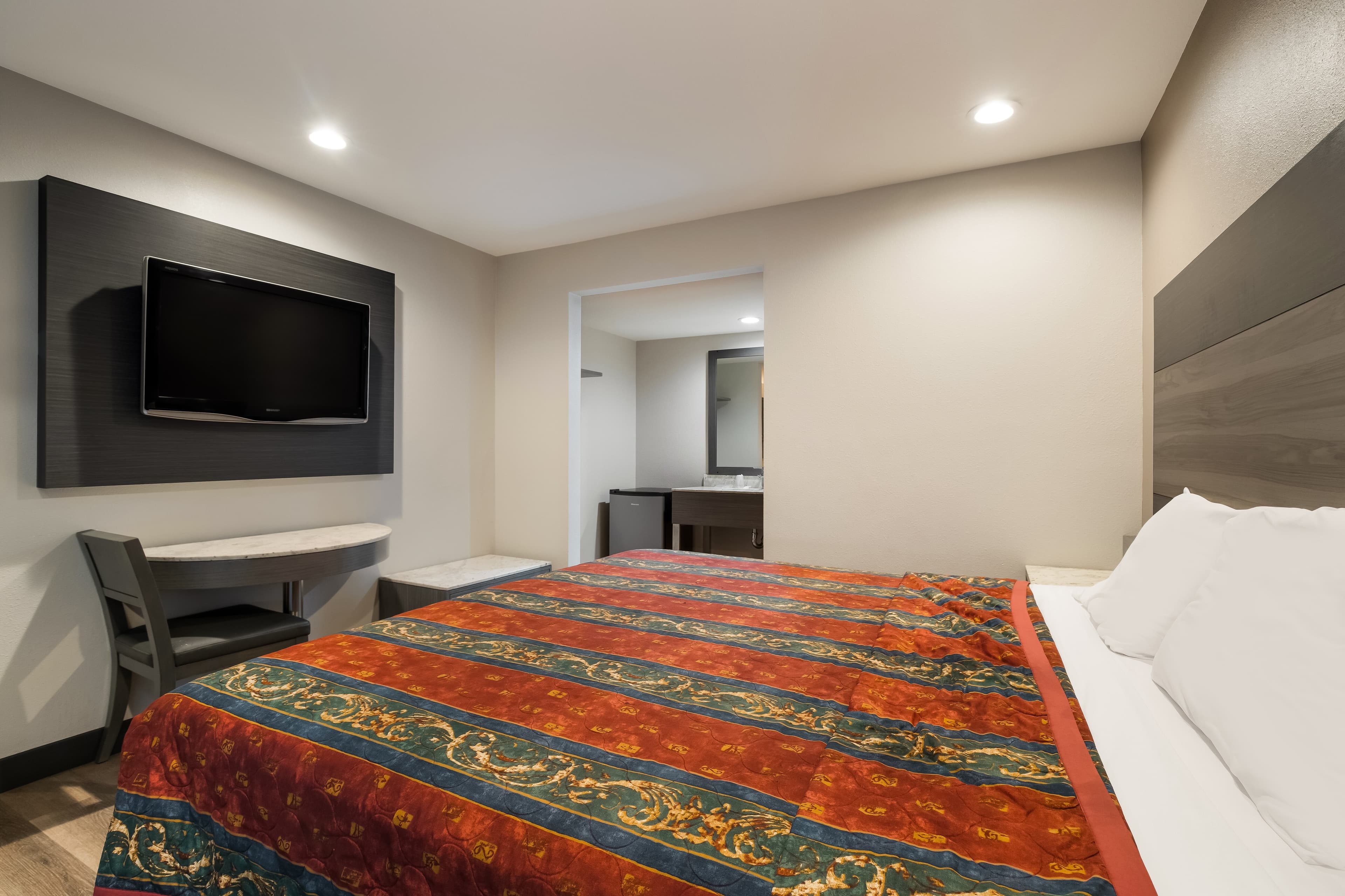 Rodeway Inn San Bernardino - Colton - Image 4