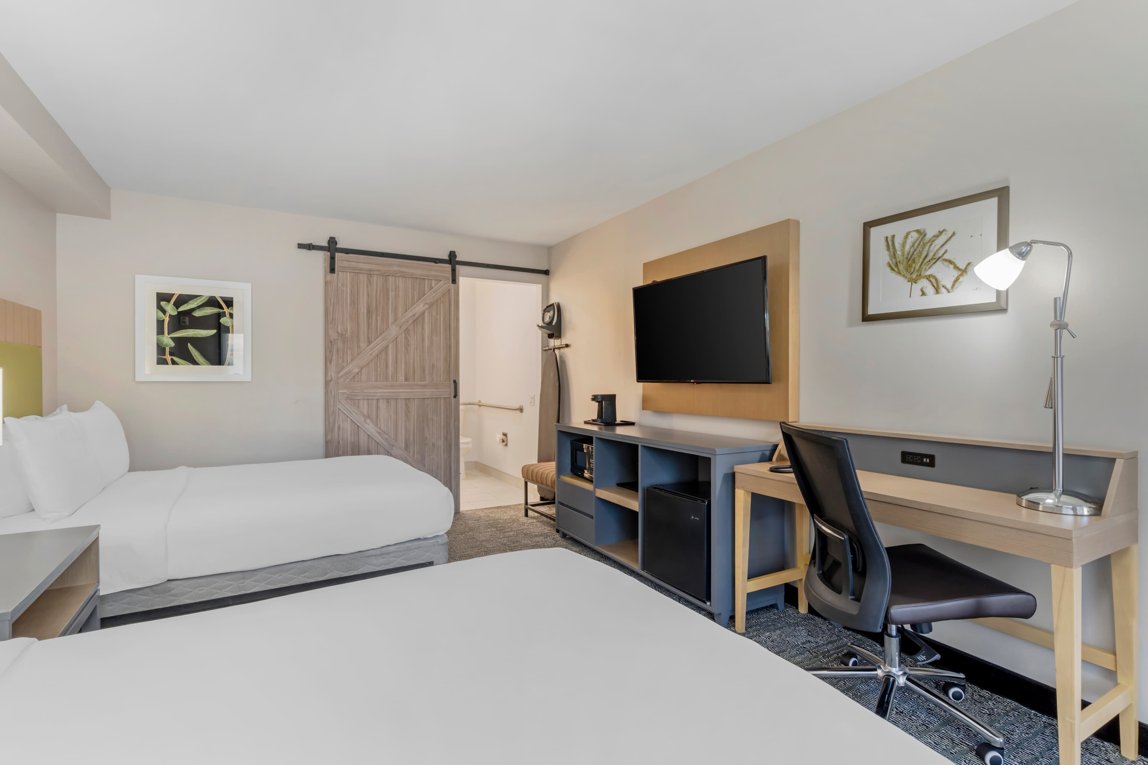 Country Inn & Suites by Radisson, Vallejo Napa Valley, CA - Image 4