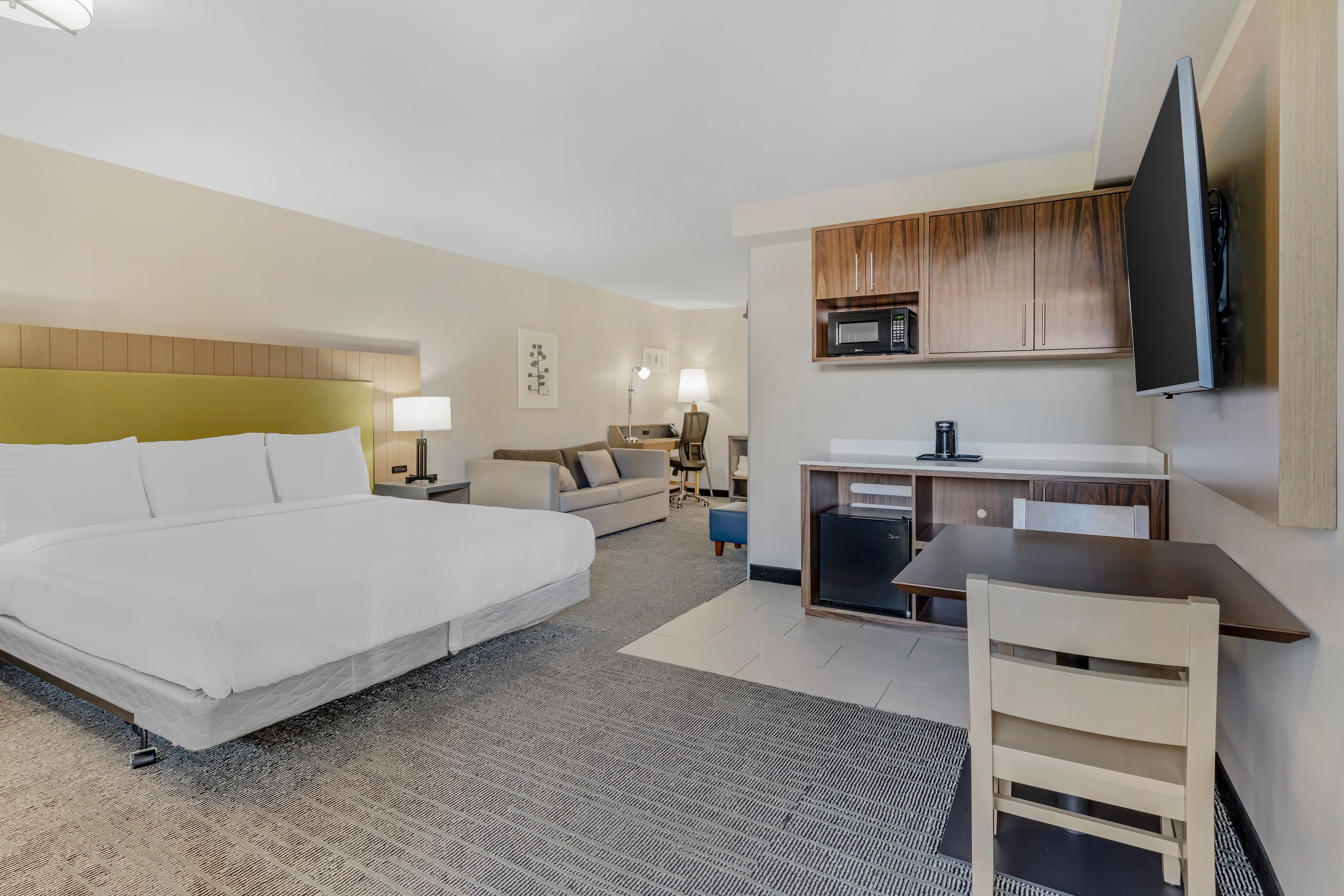 Country Inn & Suites by Radisson, Vallejo Napa Valley, CA — 8