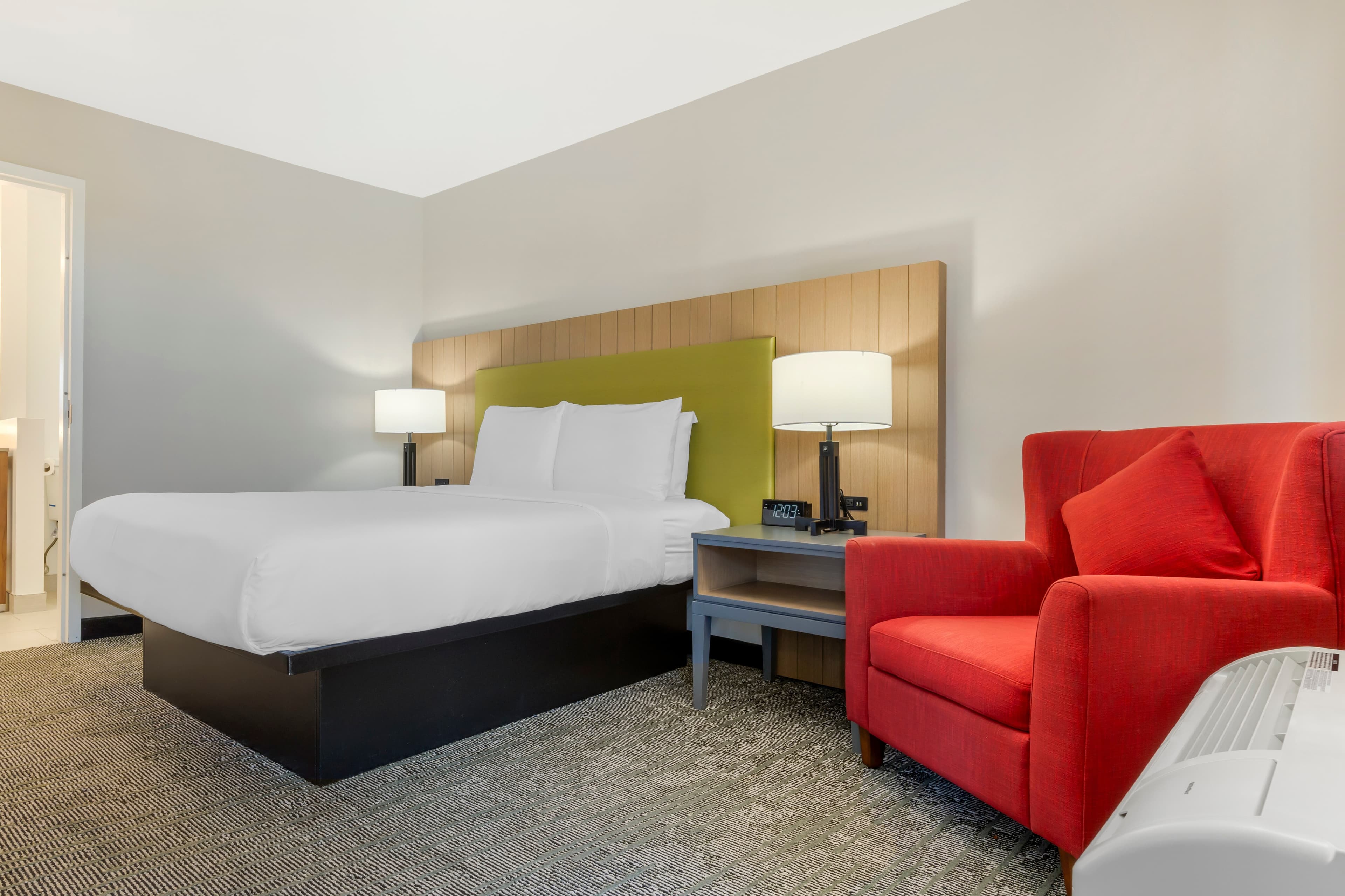 Country Inn & Suites by Radisson, Vallejo Napa Valley, CA — 16