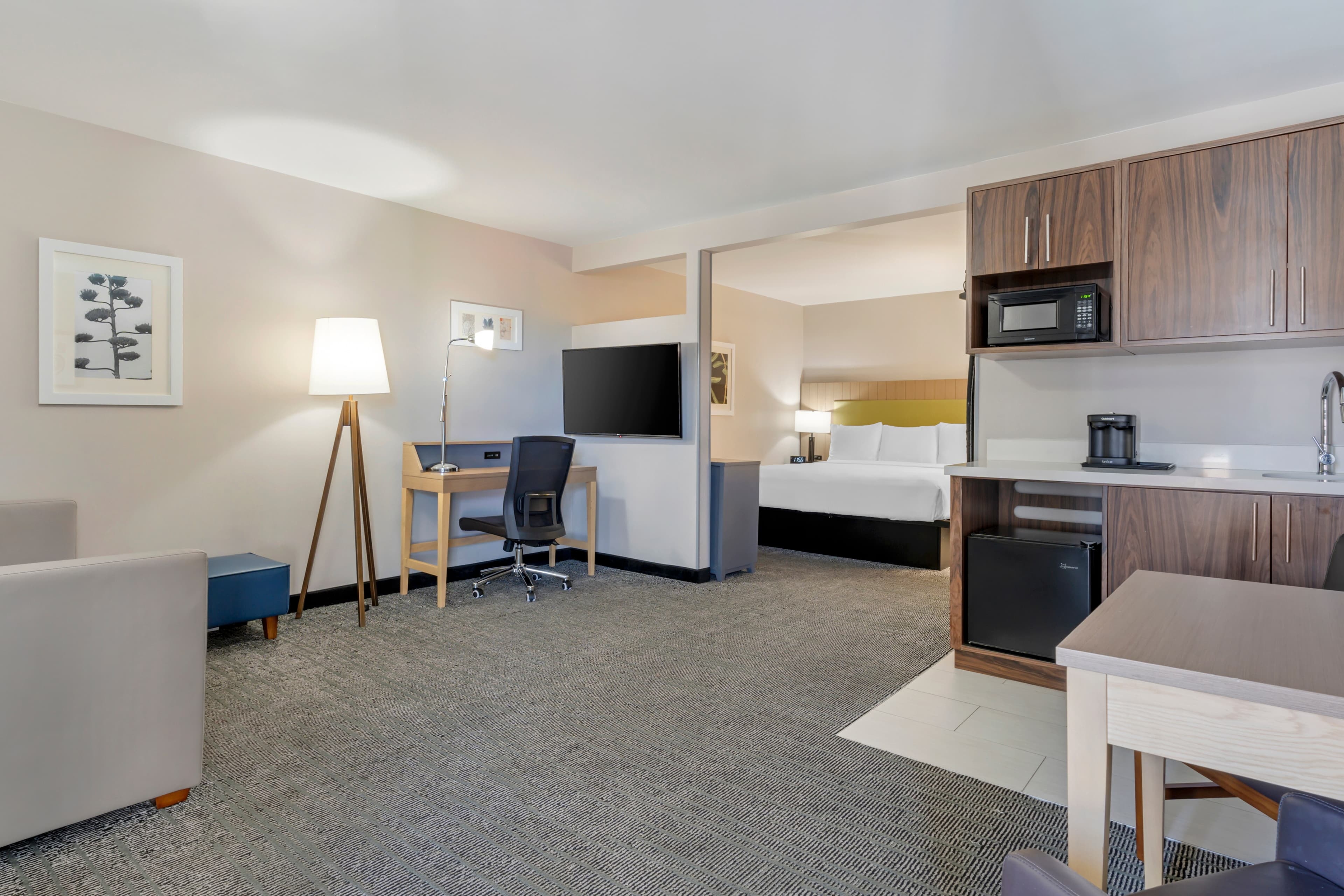 Country Inn & Suites by Radisson, Vallejo Napa Valley, CA — 11