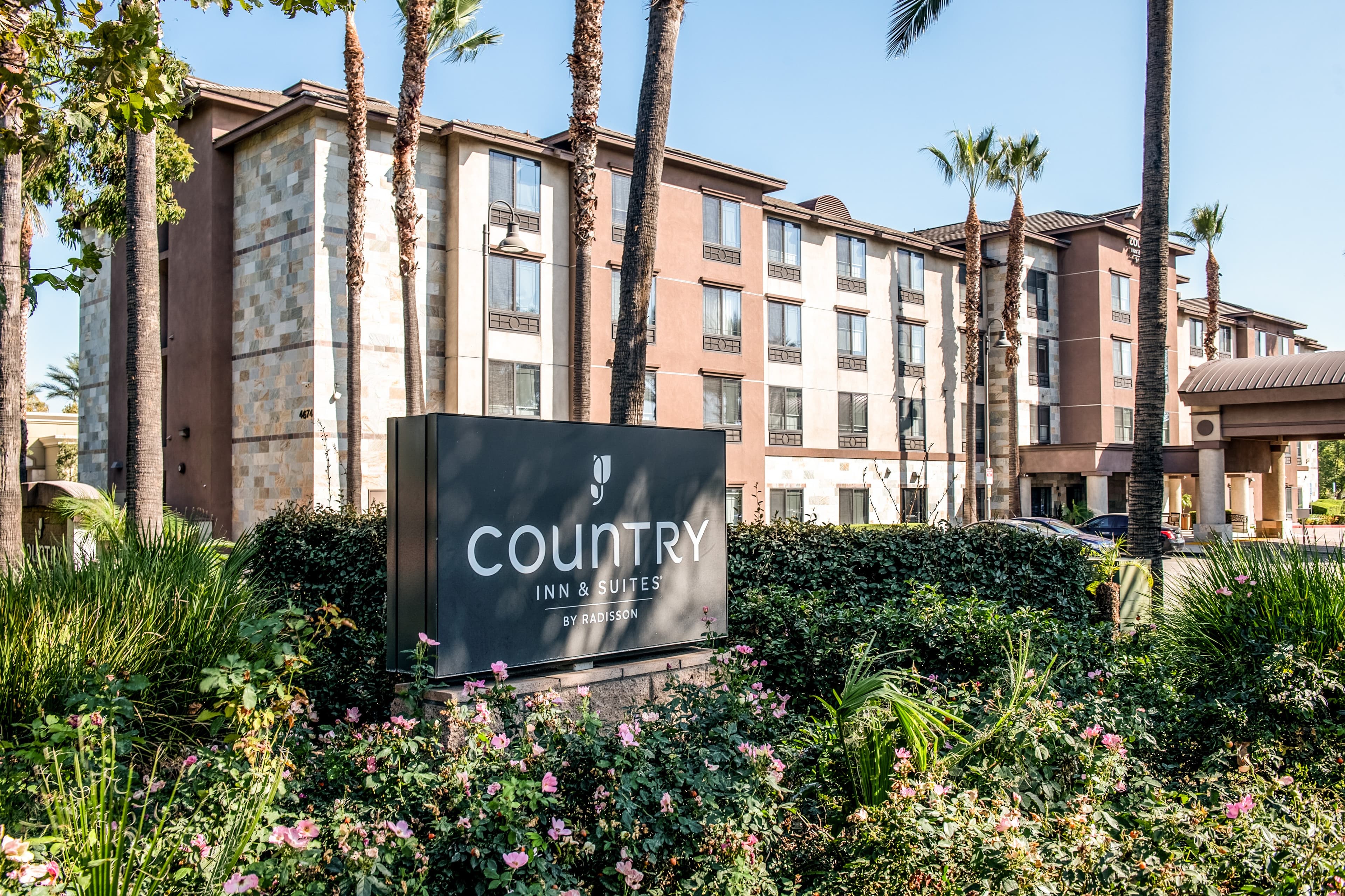 Country Inn & Suites by Radisson, Ontario at Ontario Mills, CA - Image 1