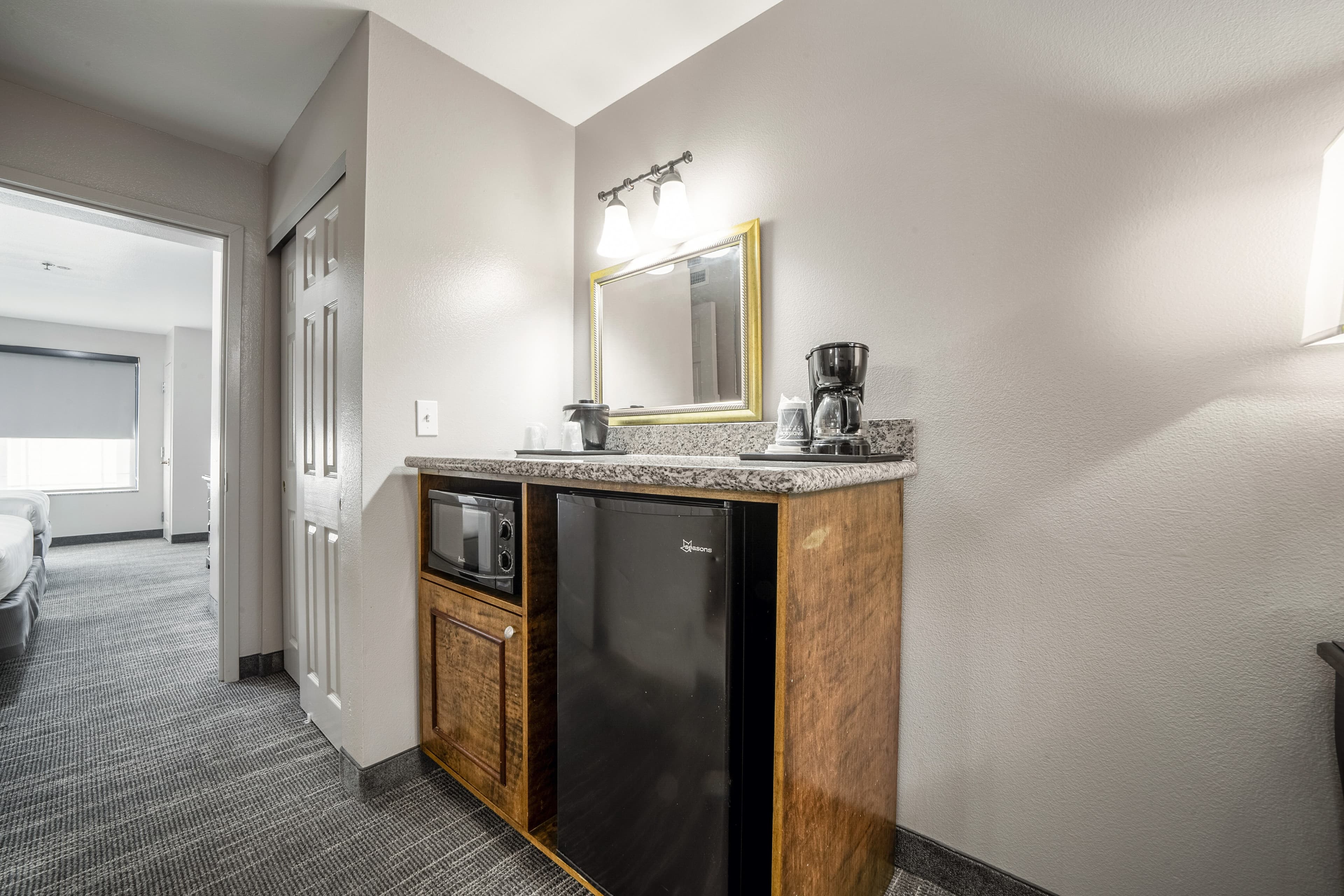 Country Inn & Suites by Radisson, Ontario at Ontario Mills, CA — 60