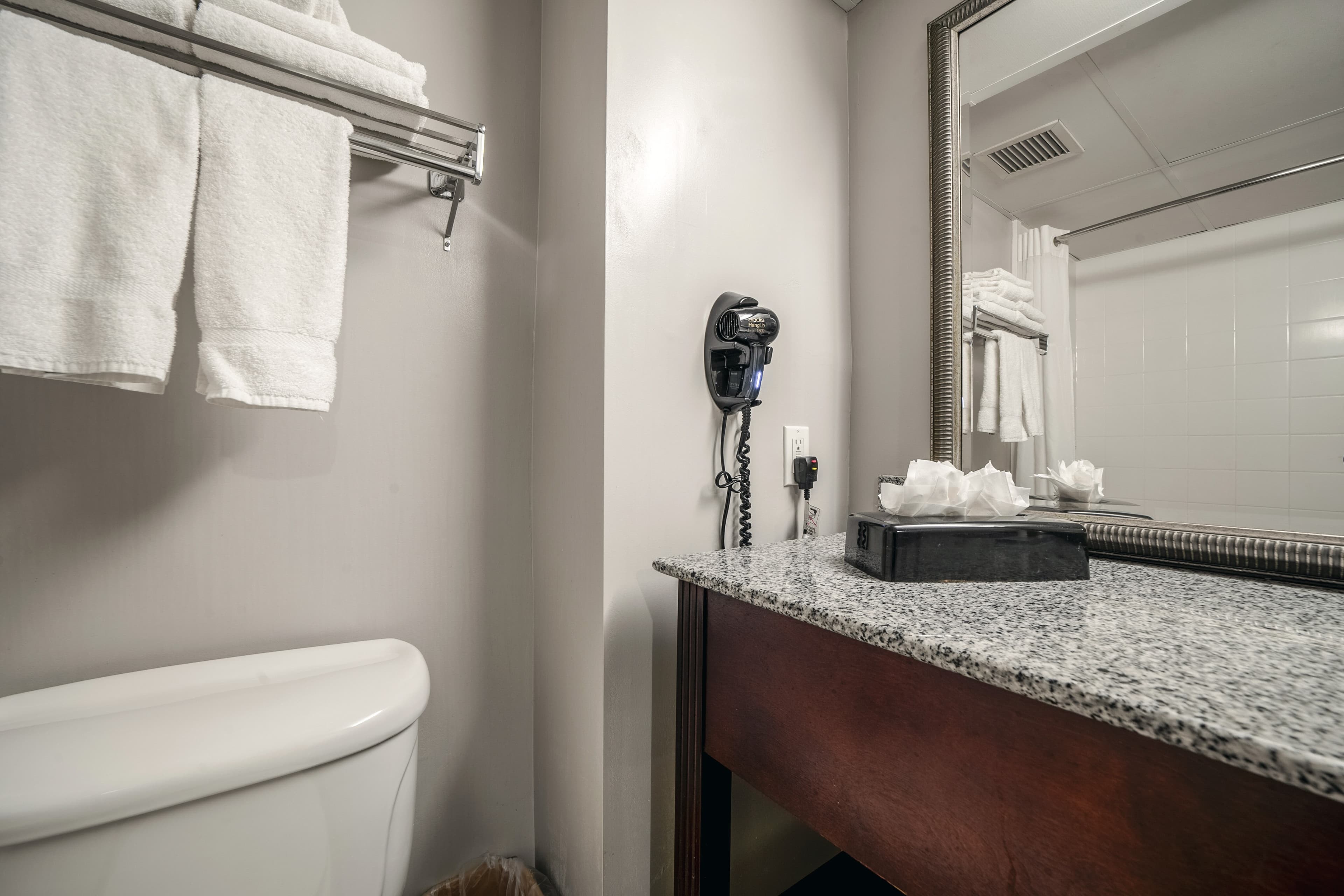 Country Inn & Suites by Radisson, Ontario at Ontario Mills, CA — 7
