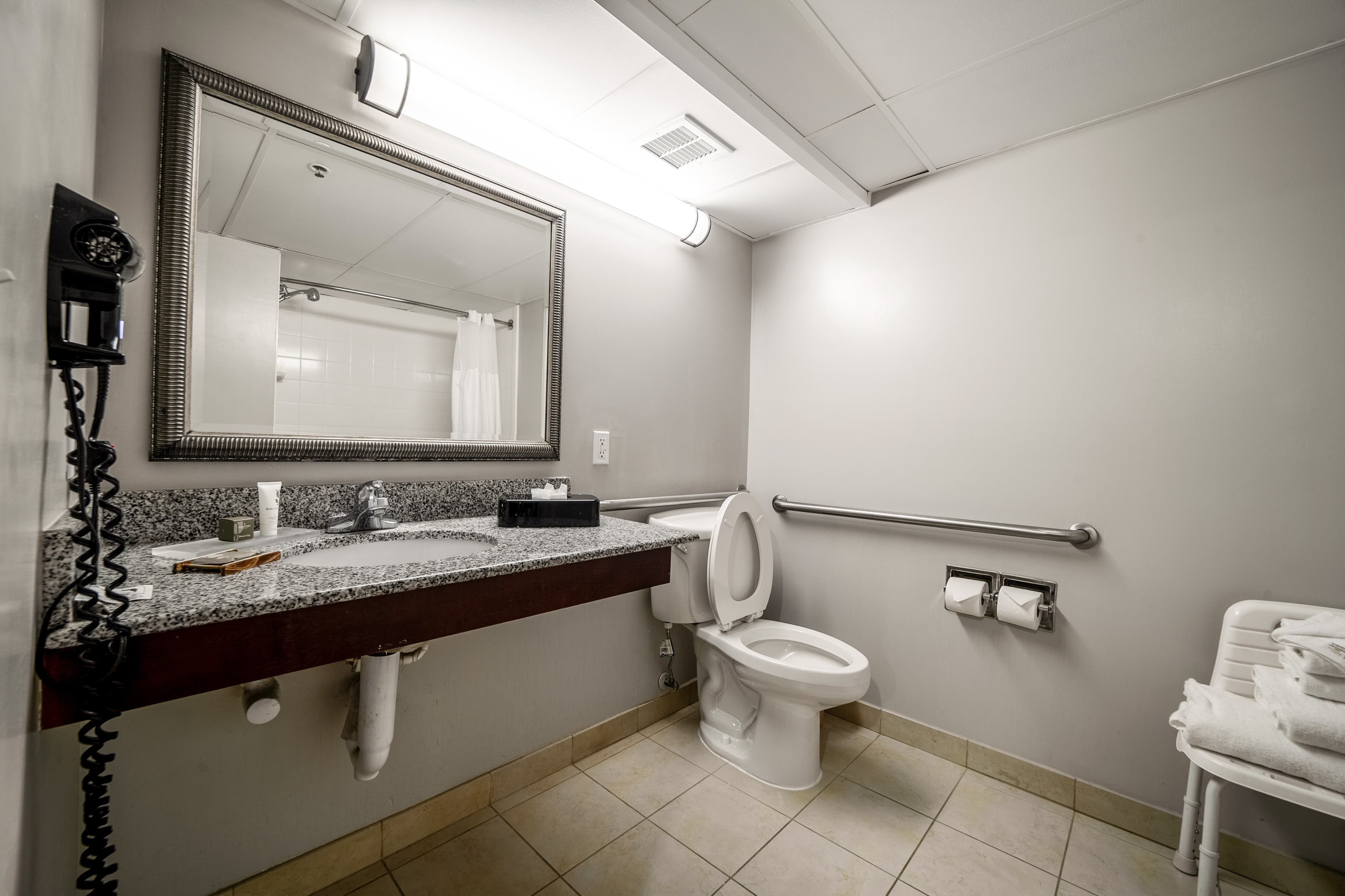 Country Inn & Suites by Radisson, Ontario at Ontario Mills, CA — 55