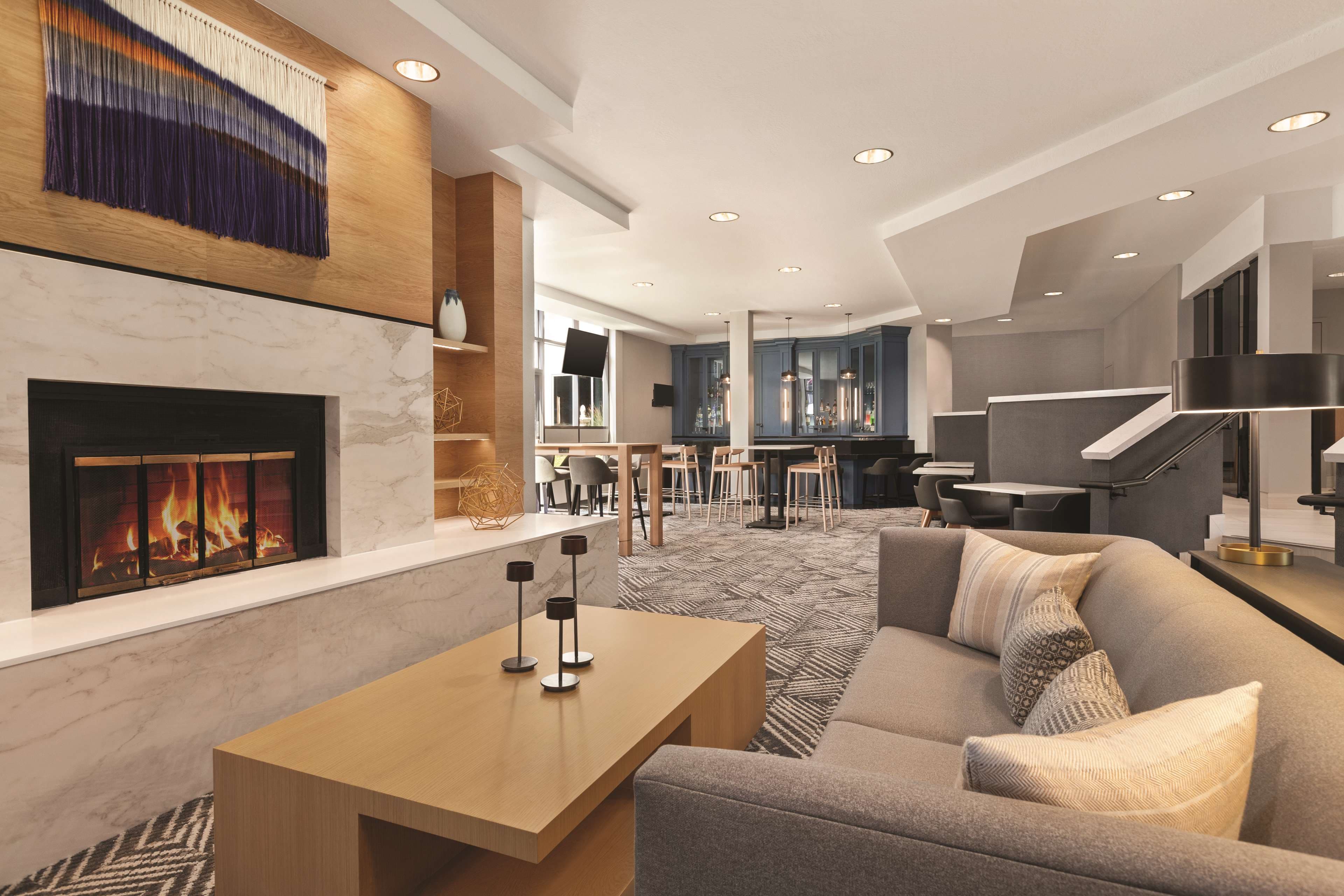 Radisson Hotel Sunnyvale - Silicon Valley - Image 1