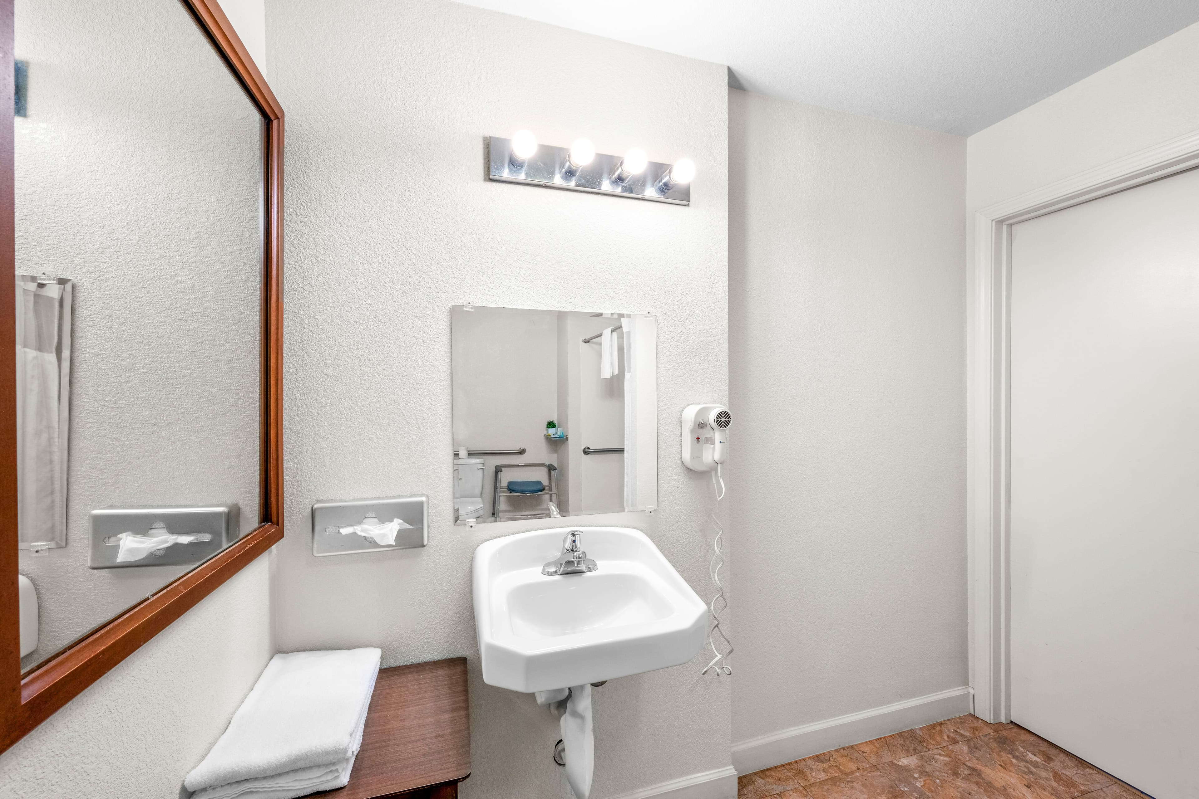 Quality Inn & Suites Jackson — 9