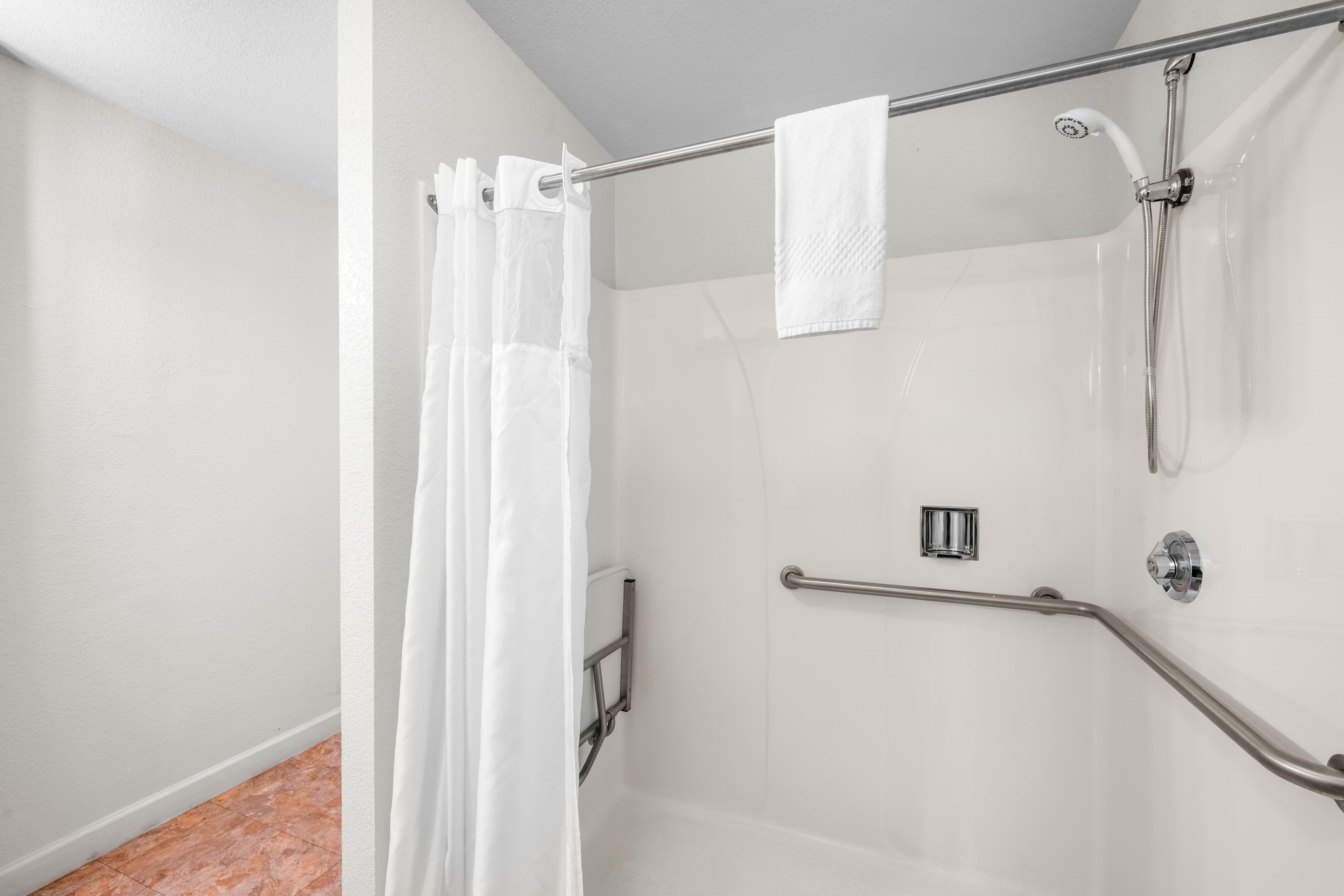 Quality Inn & Suites Jackson — 10