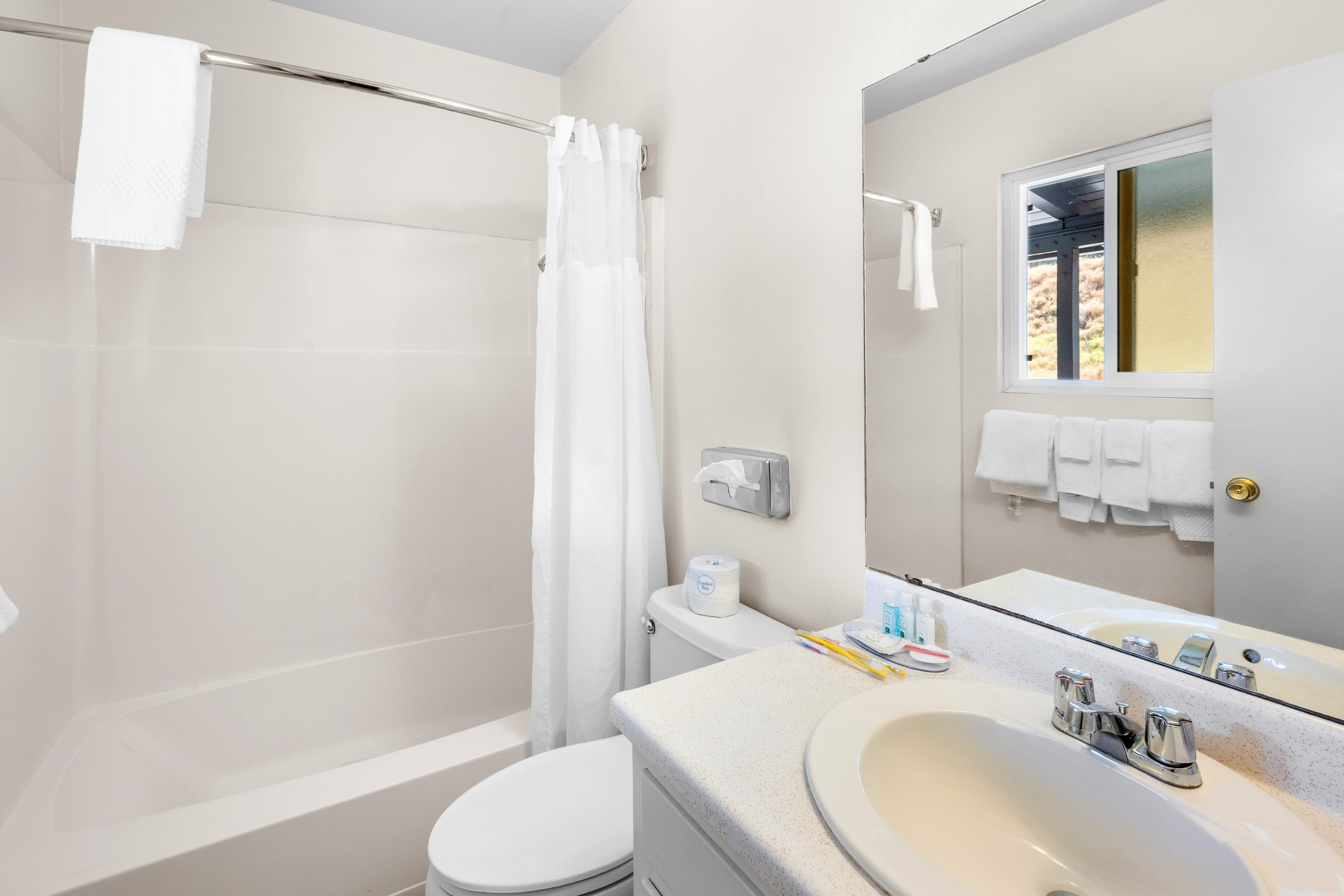 Quality Inn & Suites Jackson — 14