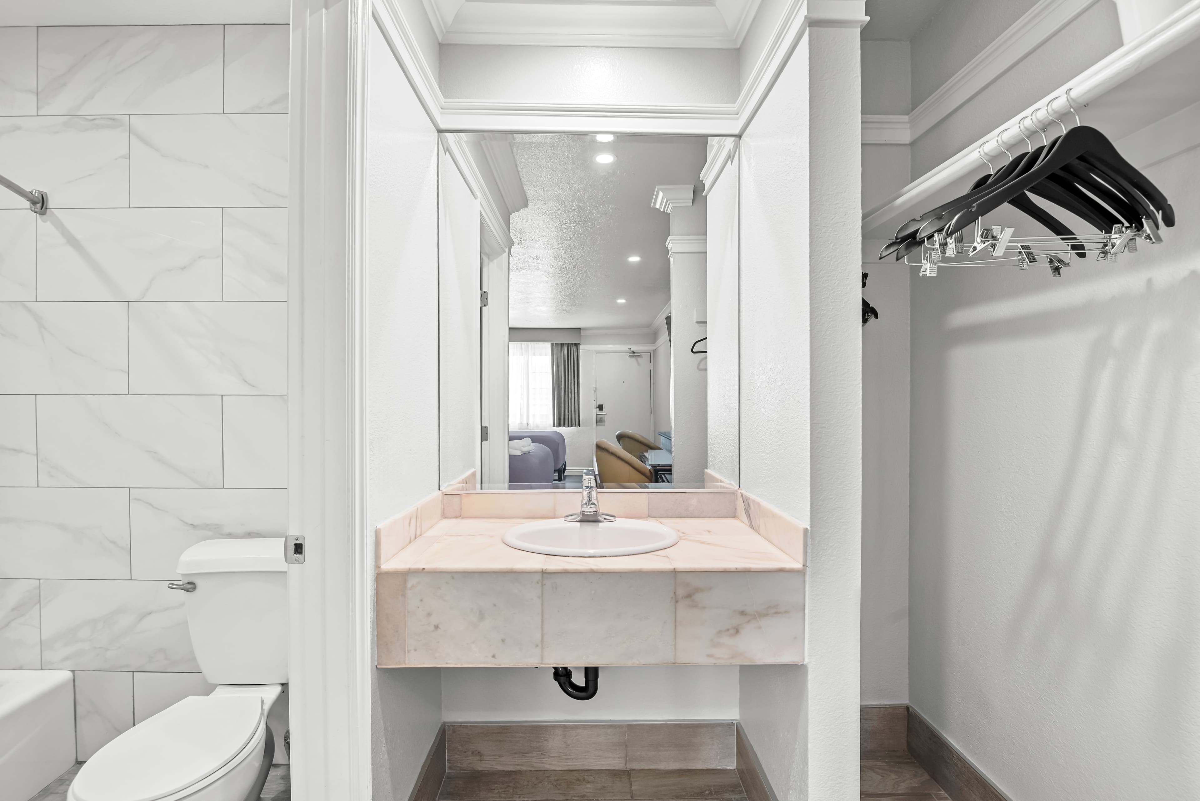 Rodeway Inn Commerce - Los Angeles — 27