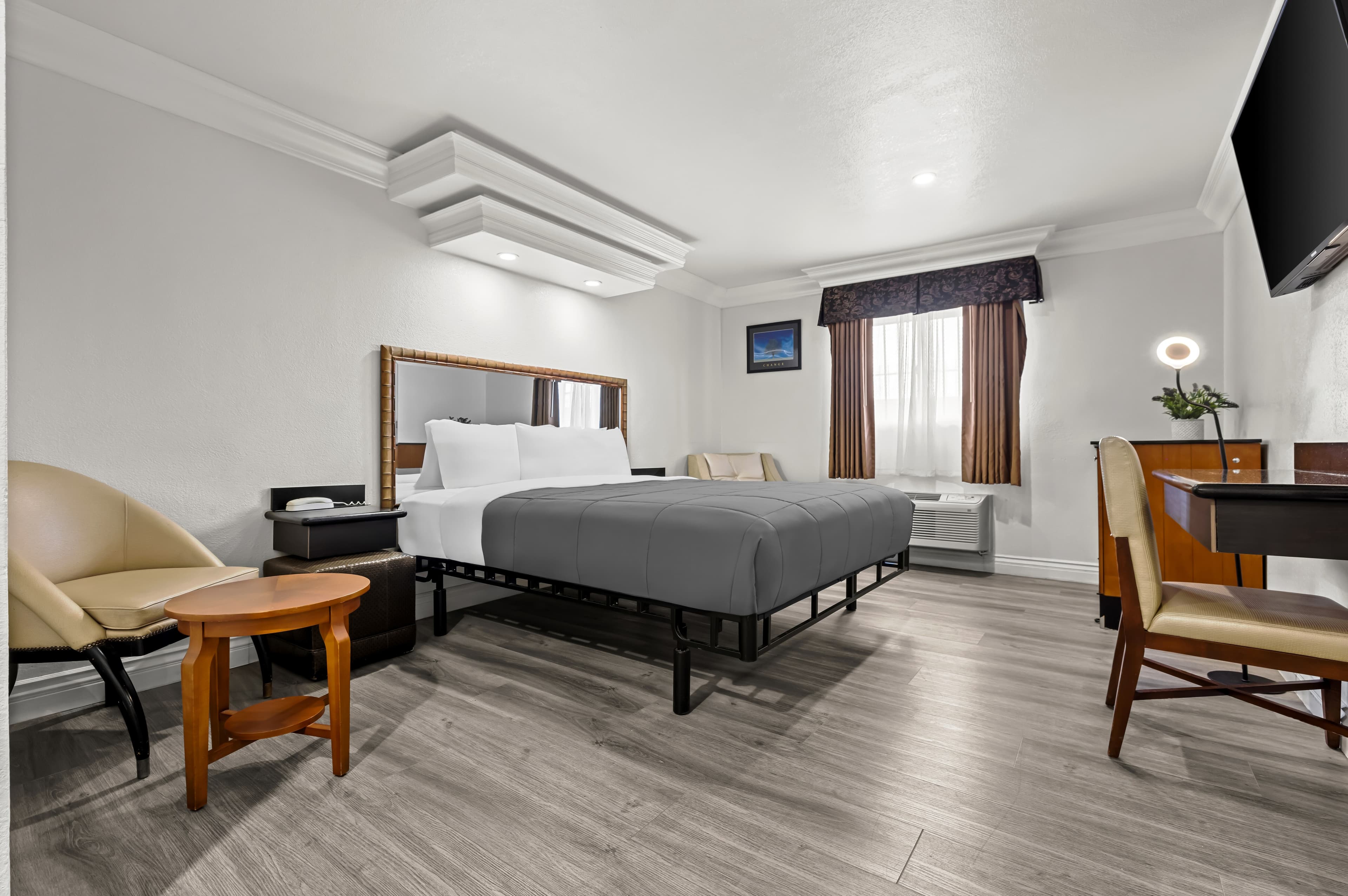 Rodeway Inn Santa Ana - Garden Grove - Image 4