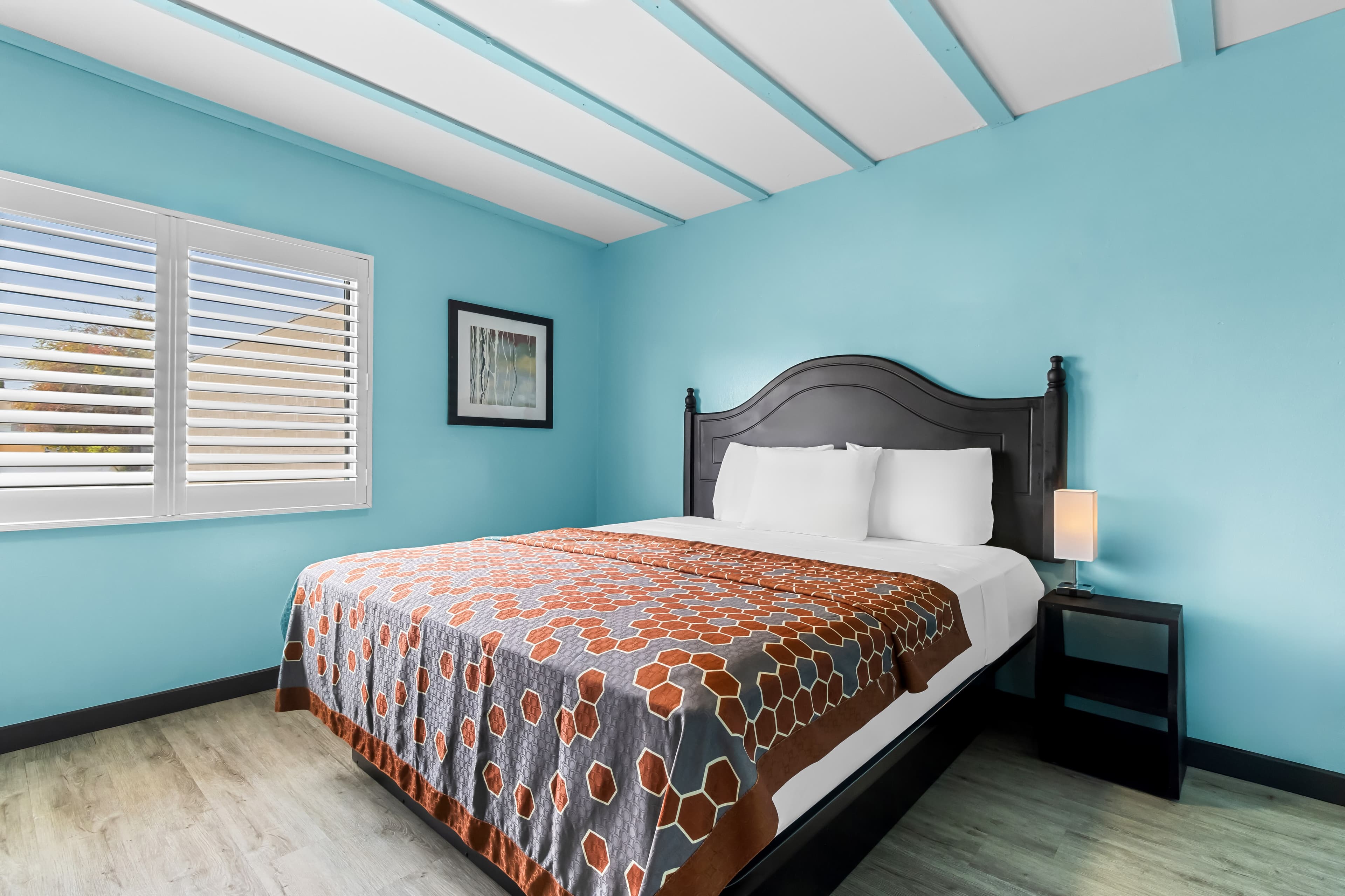 Rodeway Inn & Suites North Hollywood Burbank Airport - Universal Area — 12