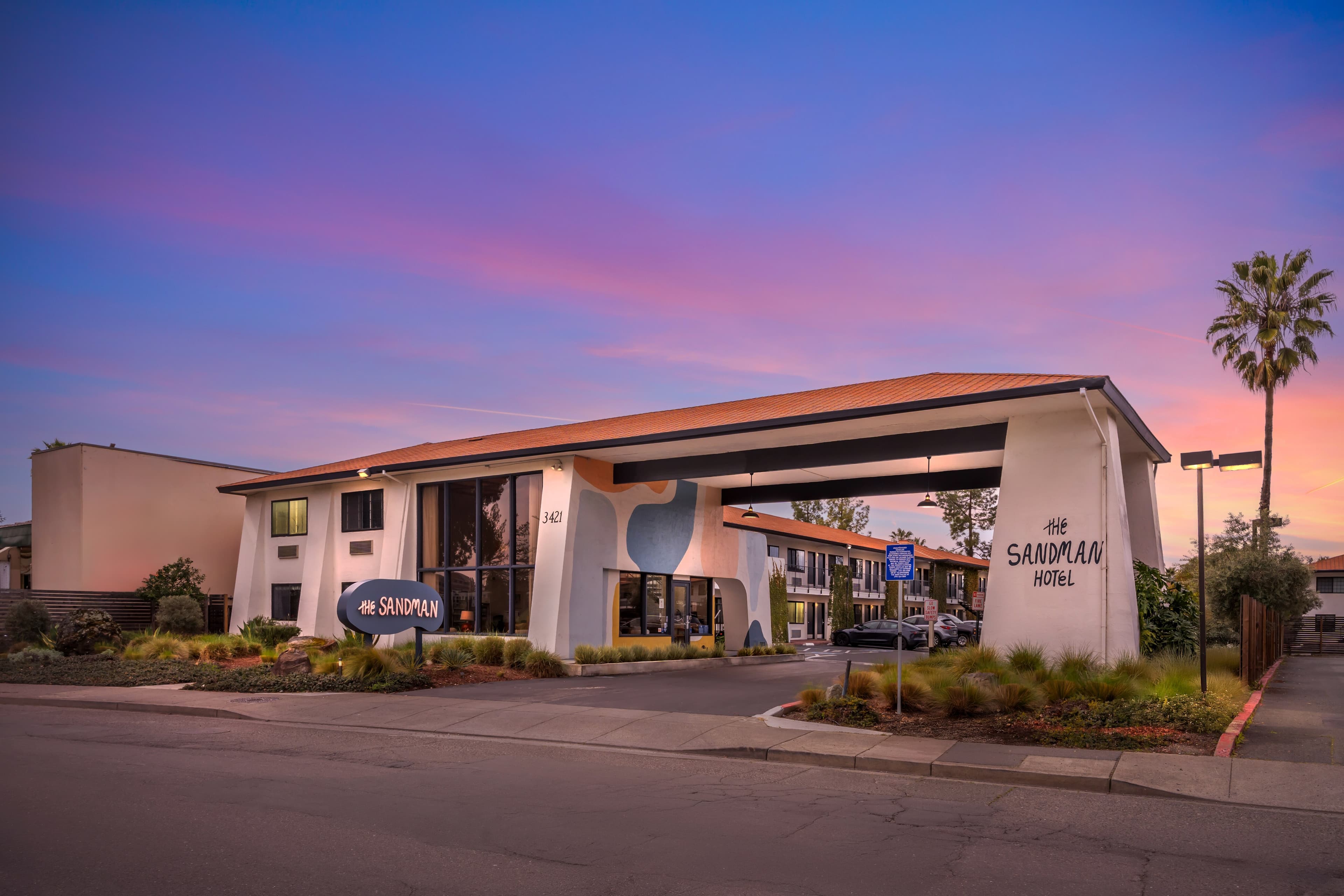 The Sandman Santa Rosa Sonoma, an Ascend Collection Hotel - Image 1