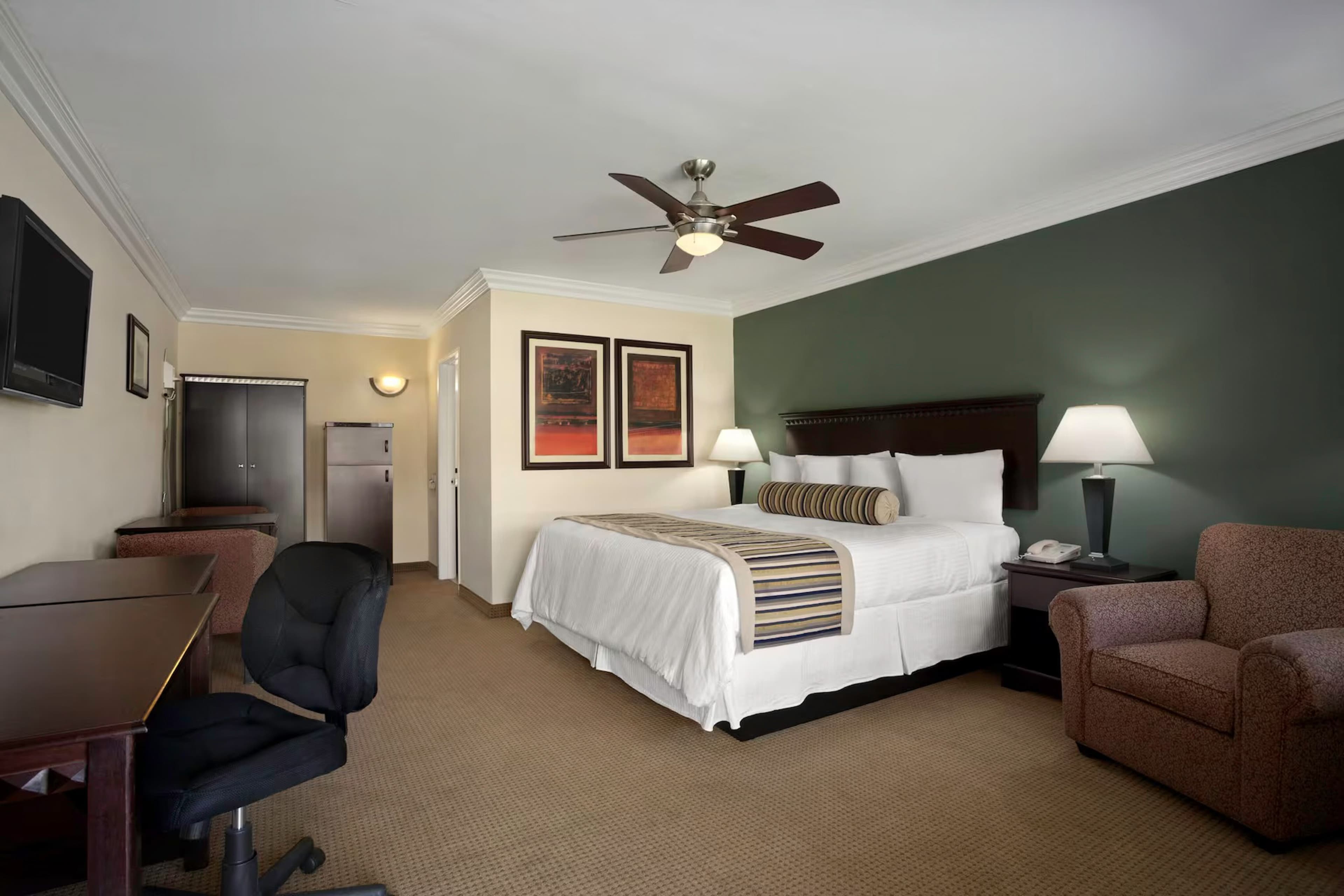 Quality Inn & Suites Santa Maria - Image 3