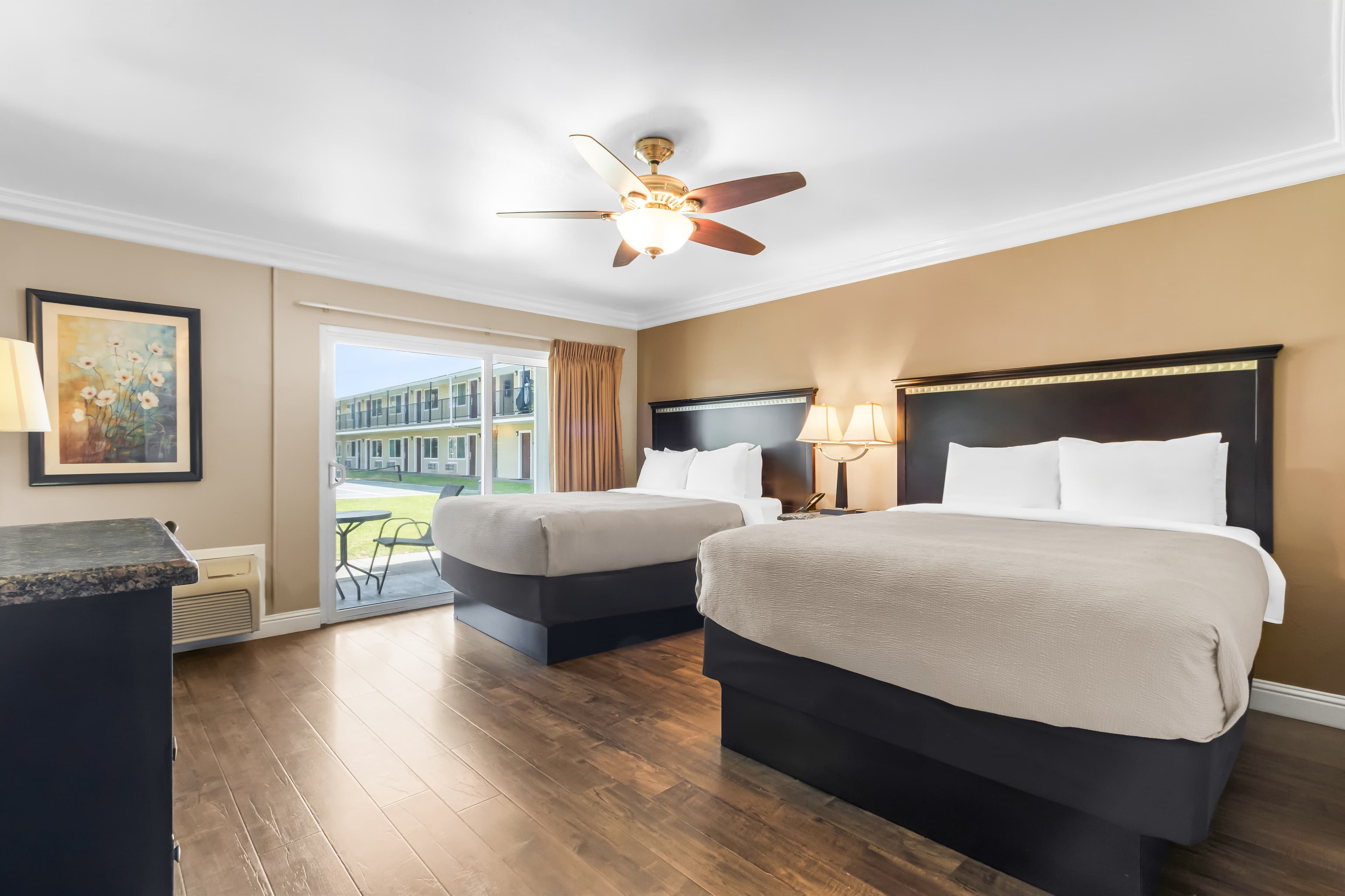 Quality Inn & Suites Santa Maria — 7