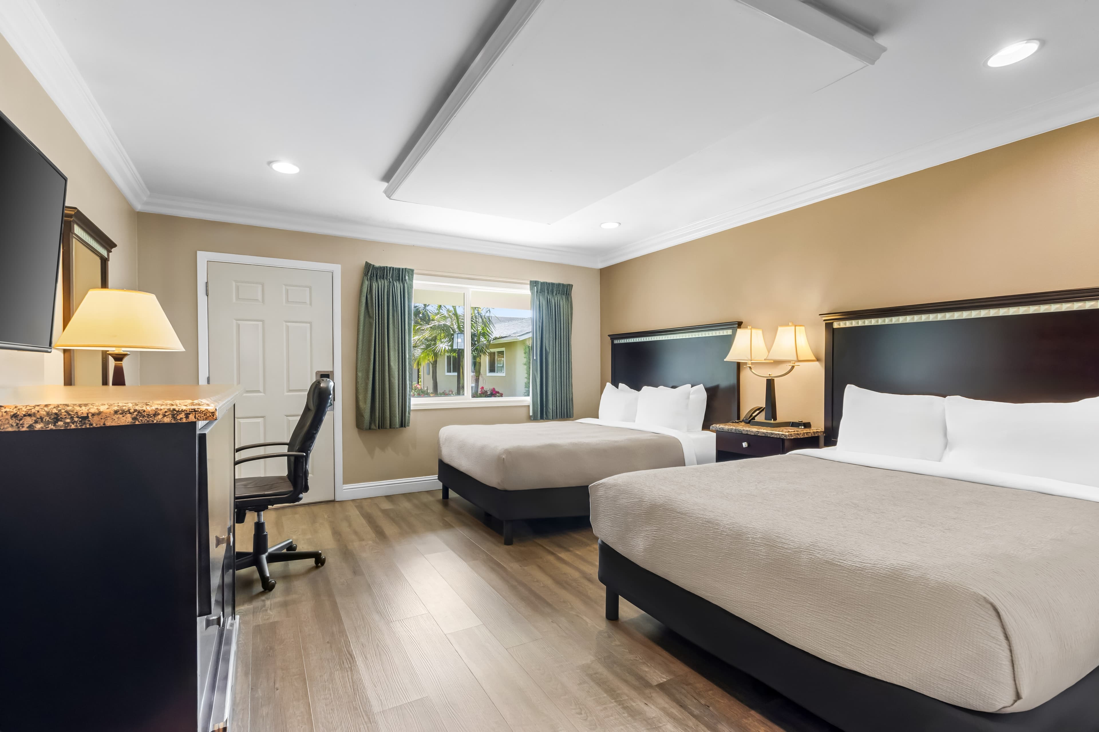 Quality Inn & Suites Santa Maria — 14