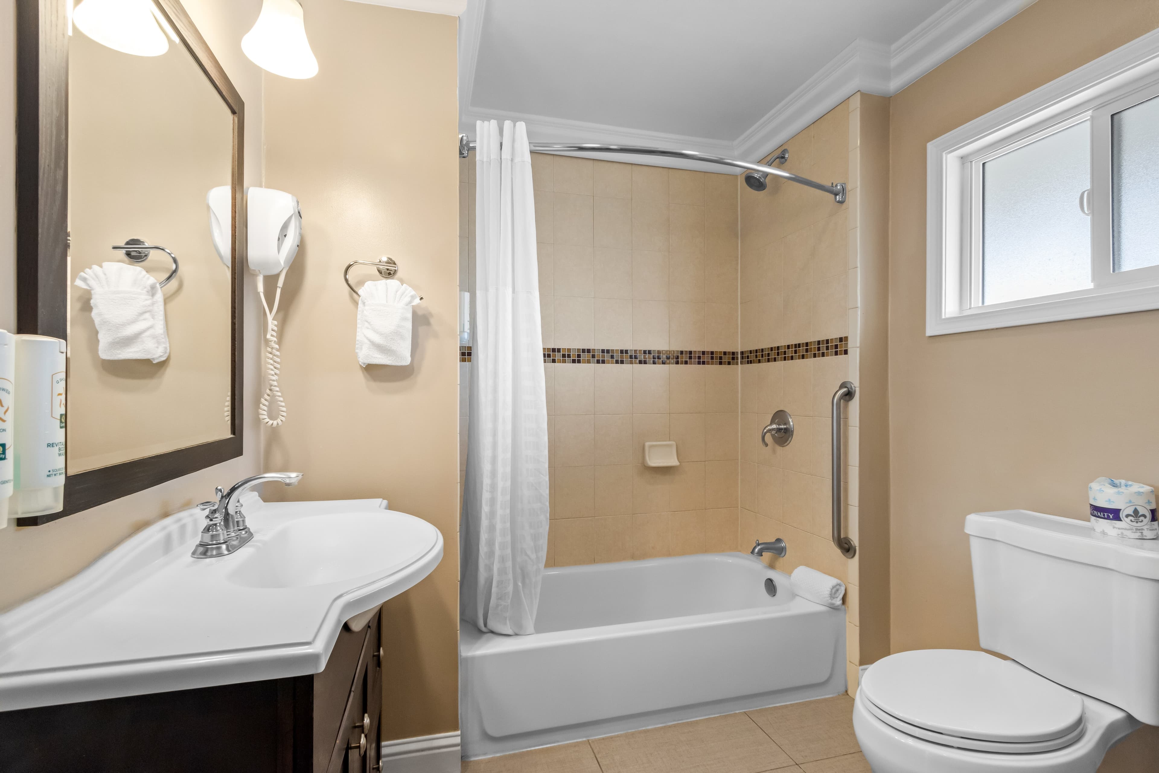 Quality Inn & Suites Santa Maria — 28