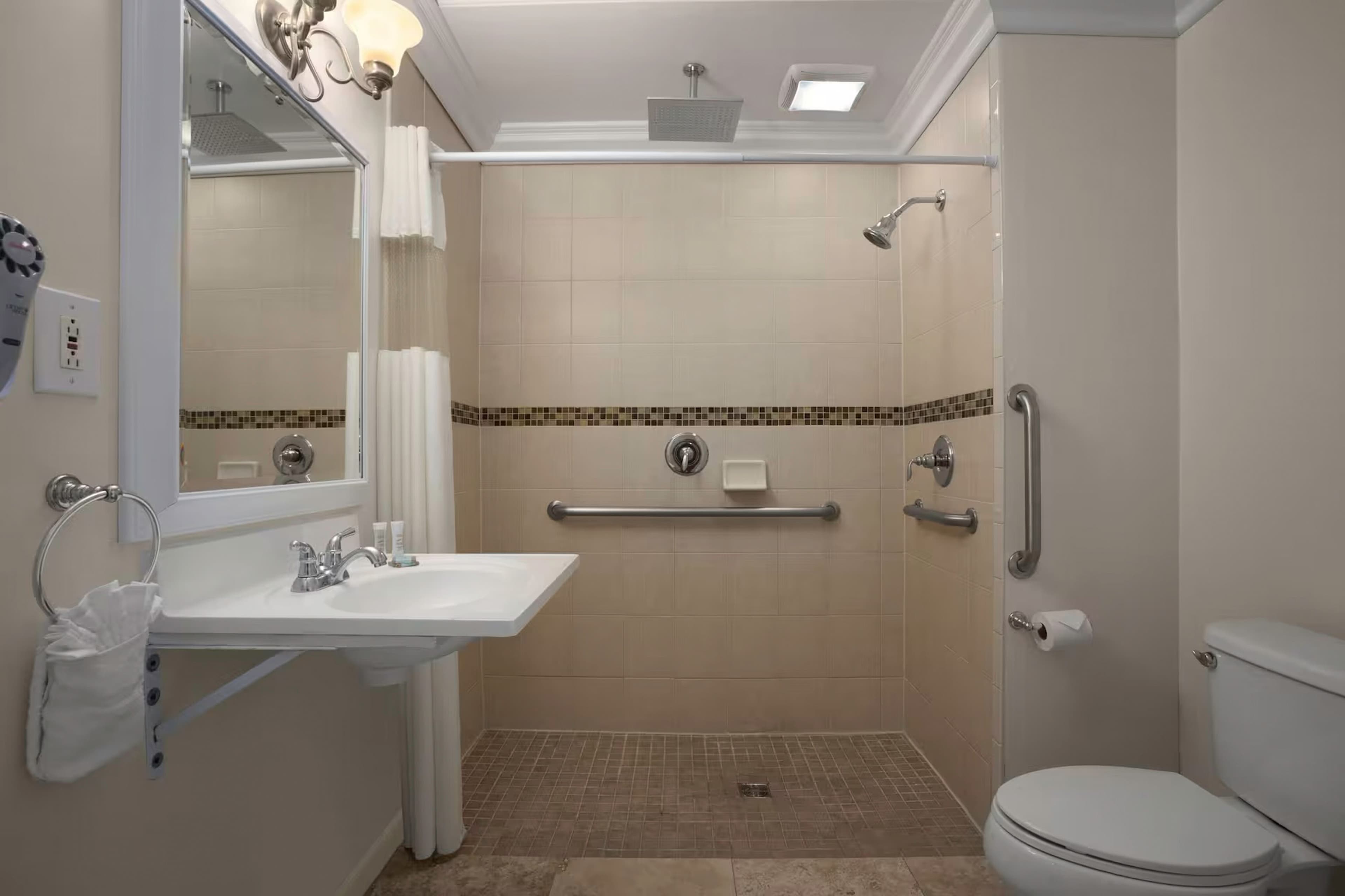 Quality Inn & Suites Santa Maria — 9