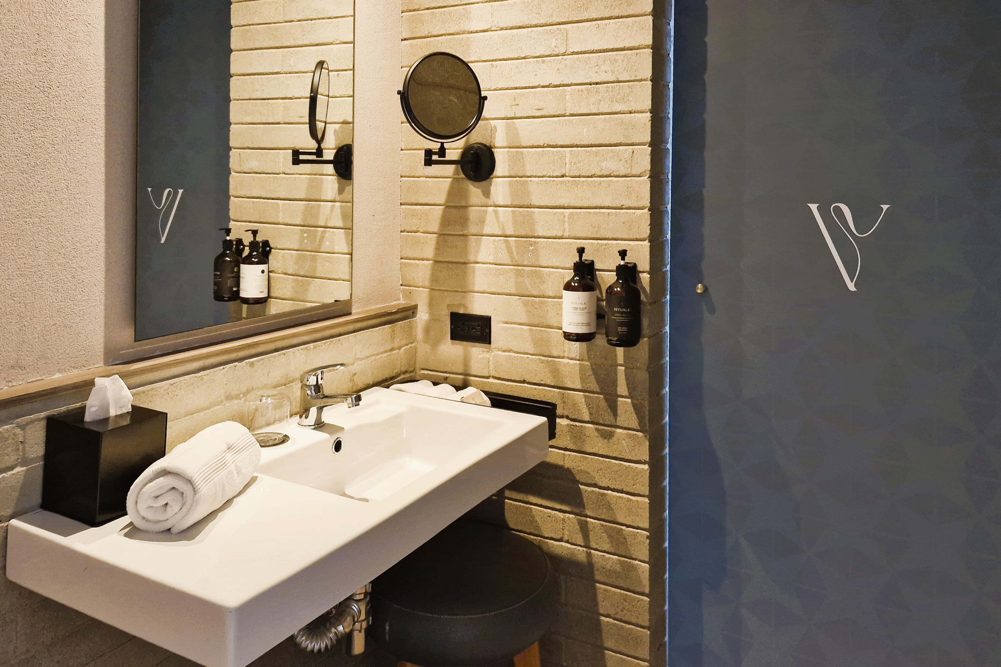 V Grand Hotel, a member of Radisson Individuals — 15