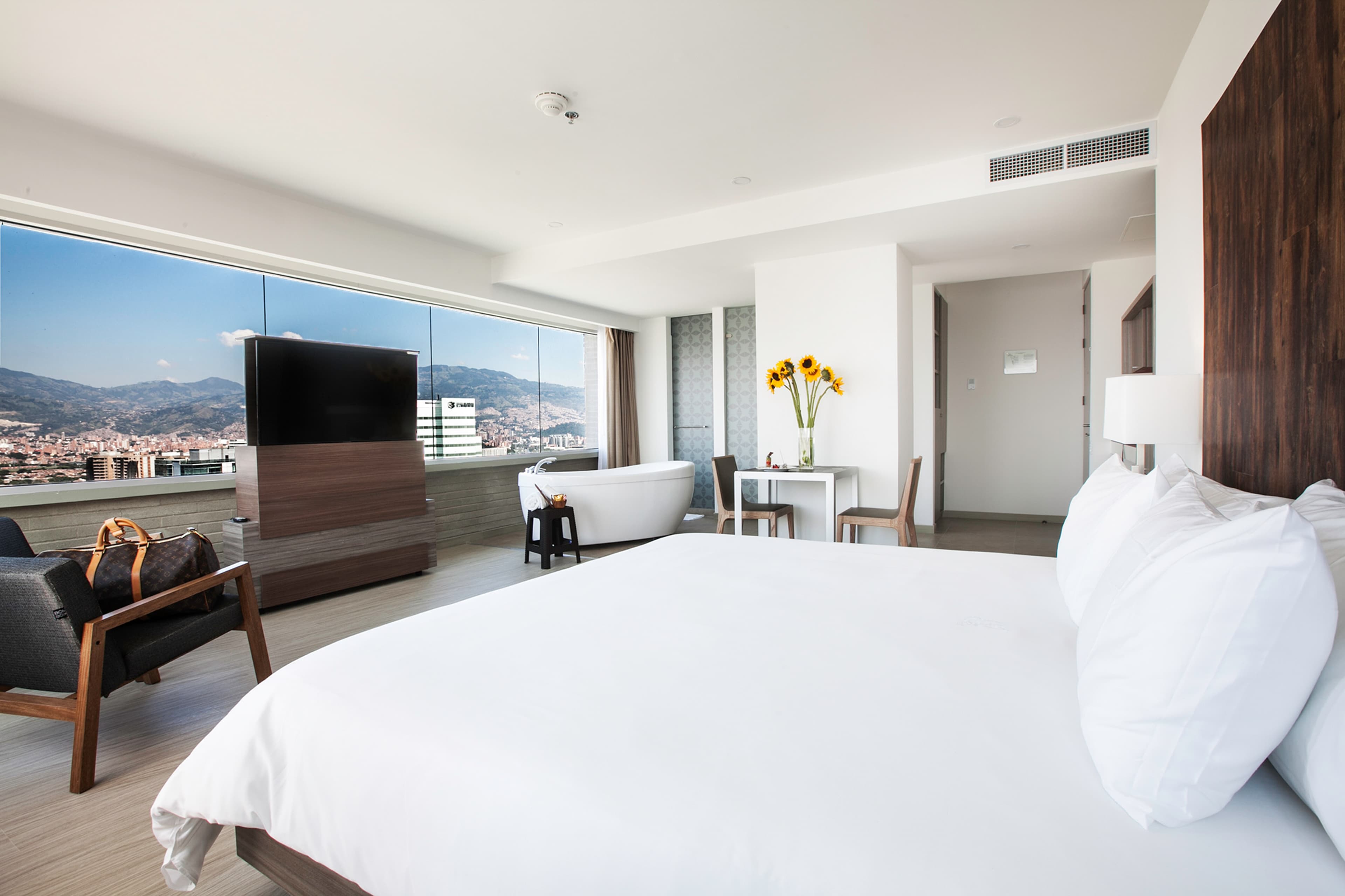 V Grand Hotel, a member of Radisson Individuals — 23