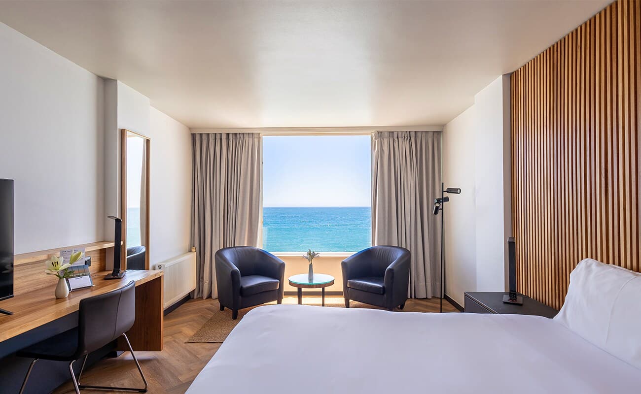 Radisson Blu Acqua Hotel & Spa Concon - Image 2