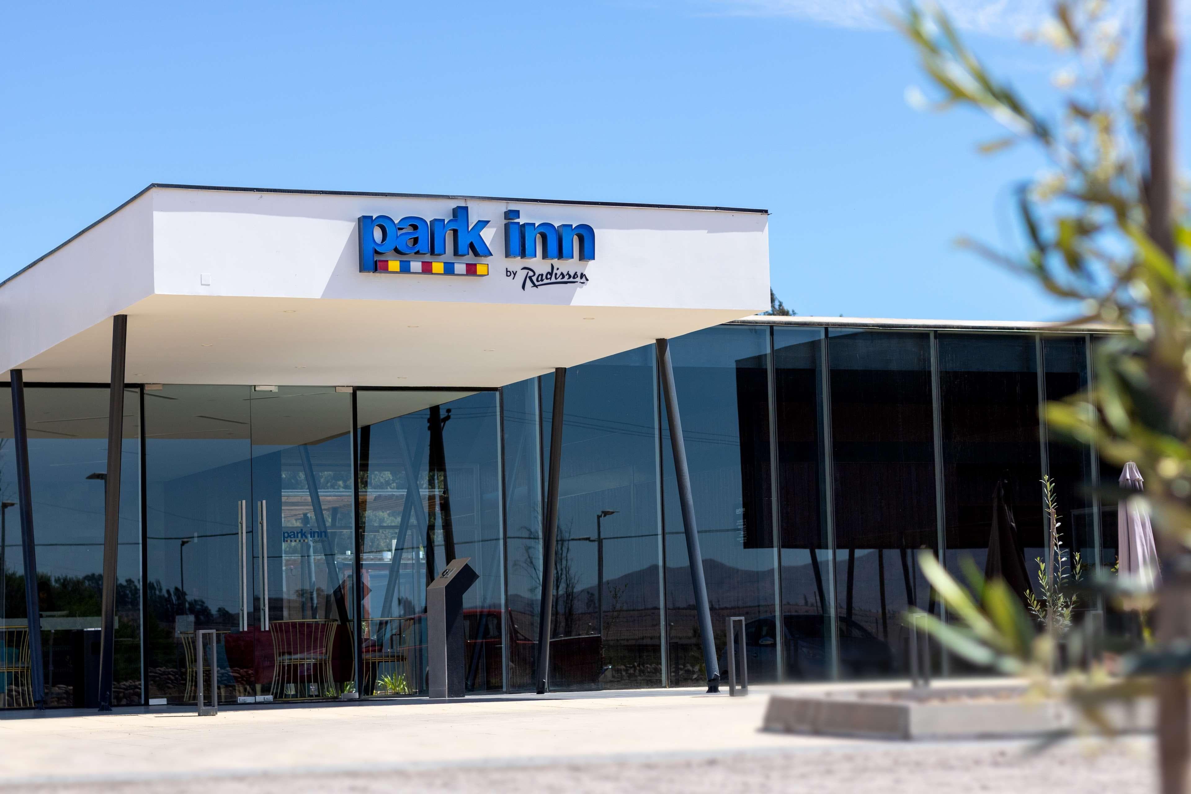 Park Inn by Radisson Los Olivos de Vallenar - Image 1