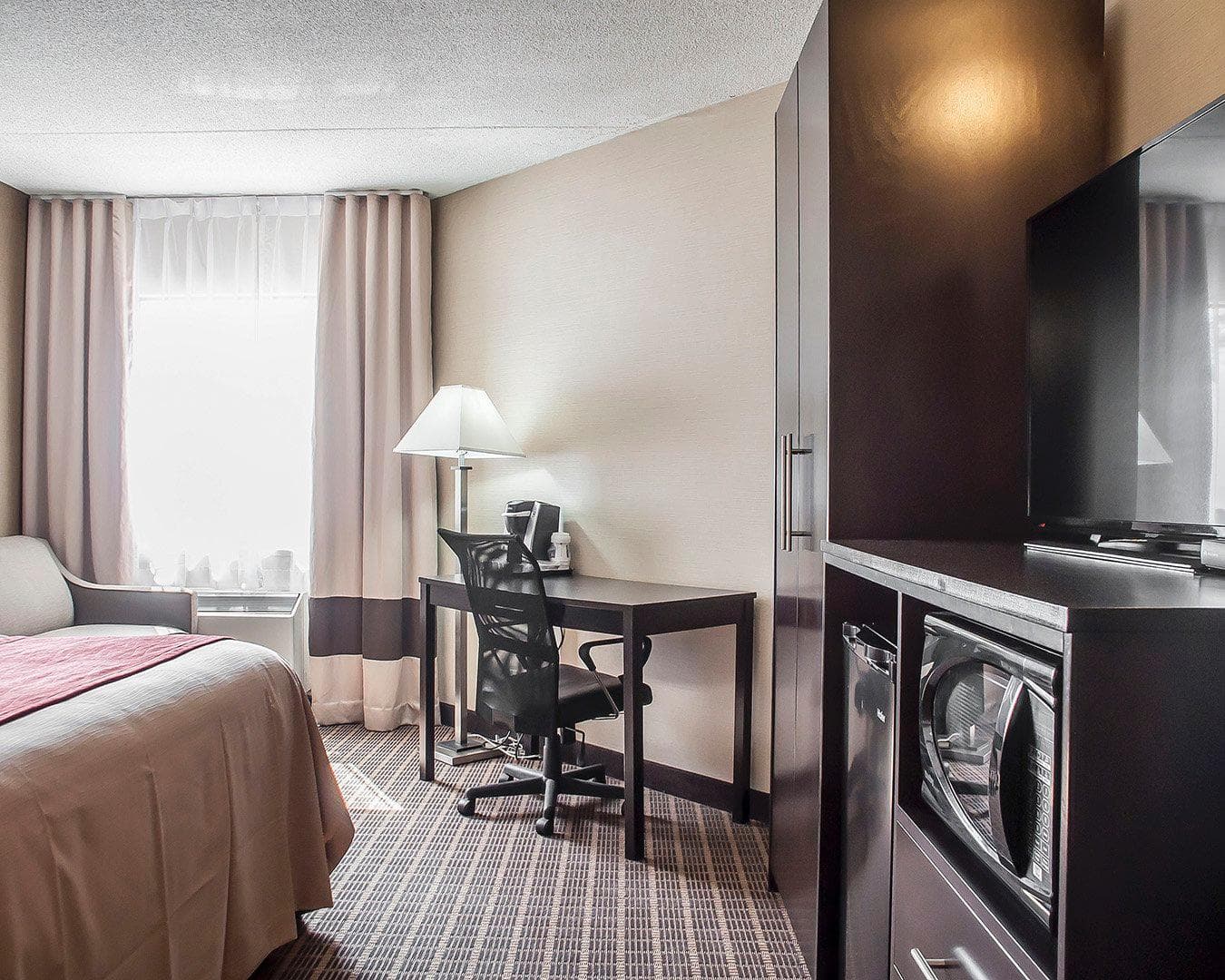 Comfort Inn - Image 3