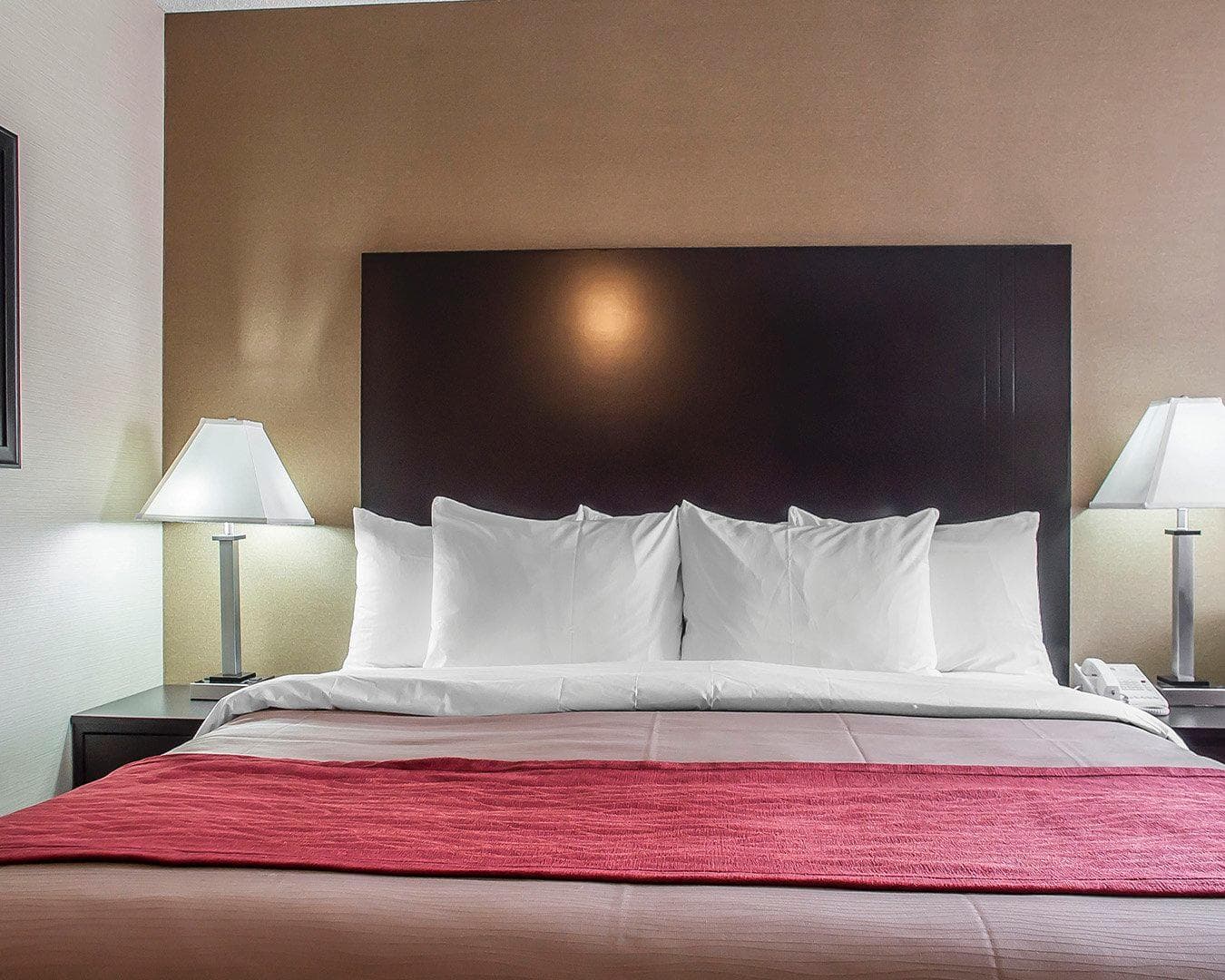 Comfort Inn - Image 5