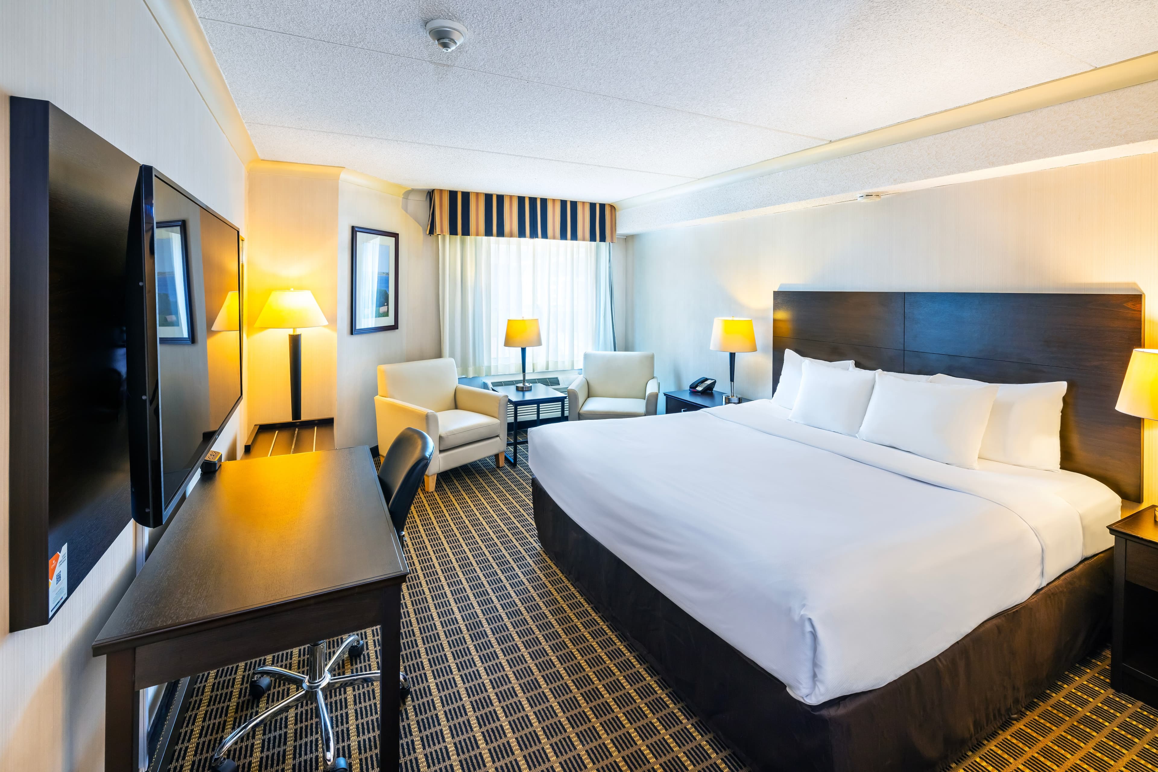 Quality Inn & Suites Garden of the Gulf — 8