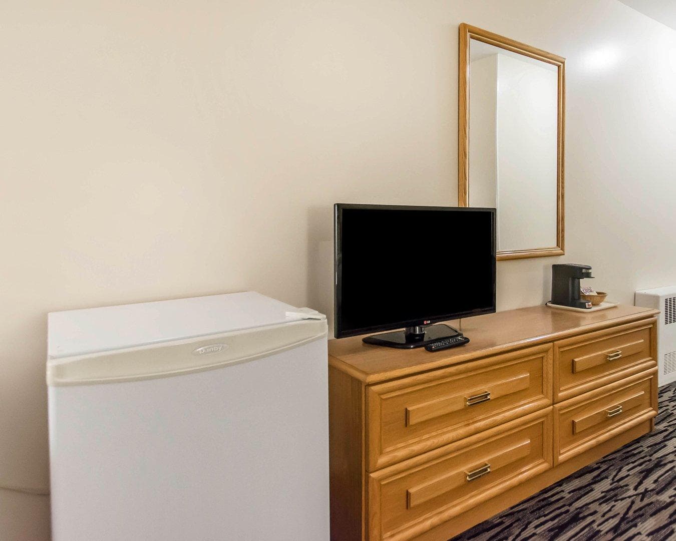 Econo Lodge — 11