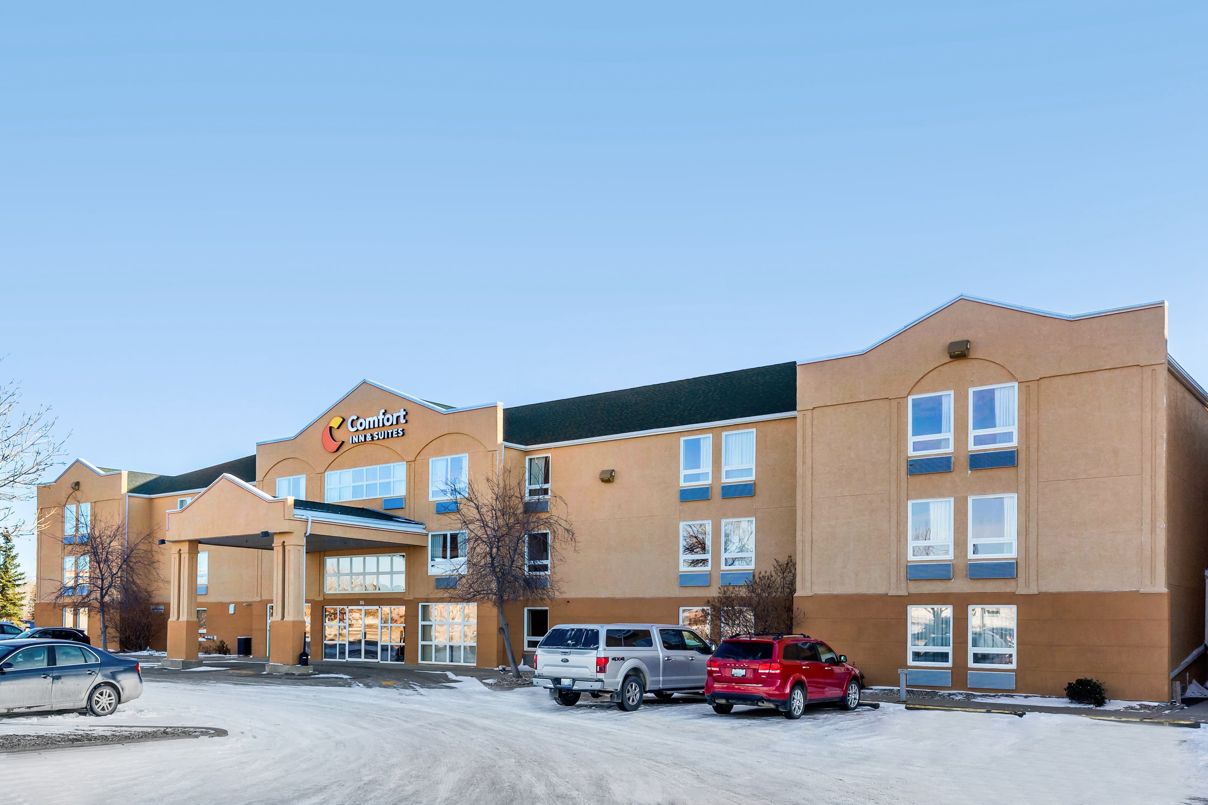 Comfort Inn & Suites - Image 1