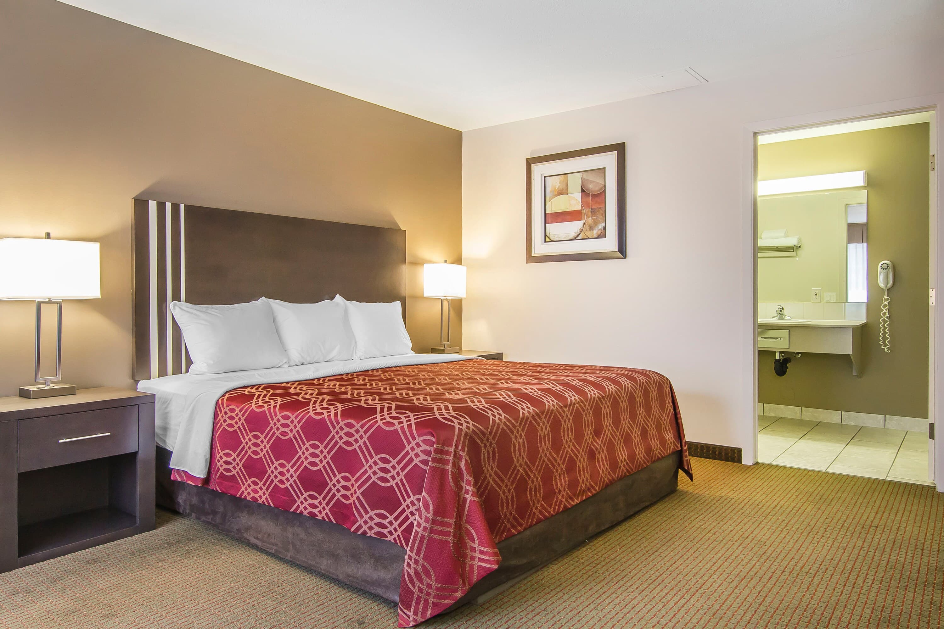 Econo Lodge Inn & Suites — 8