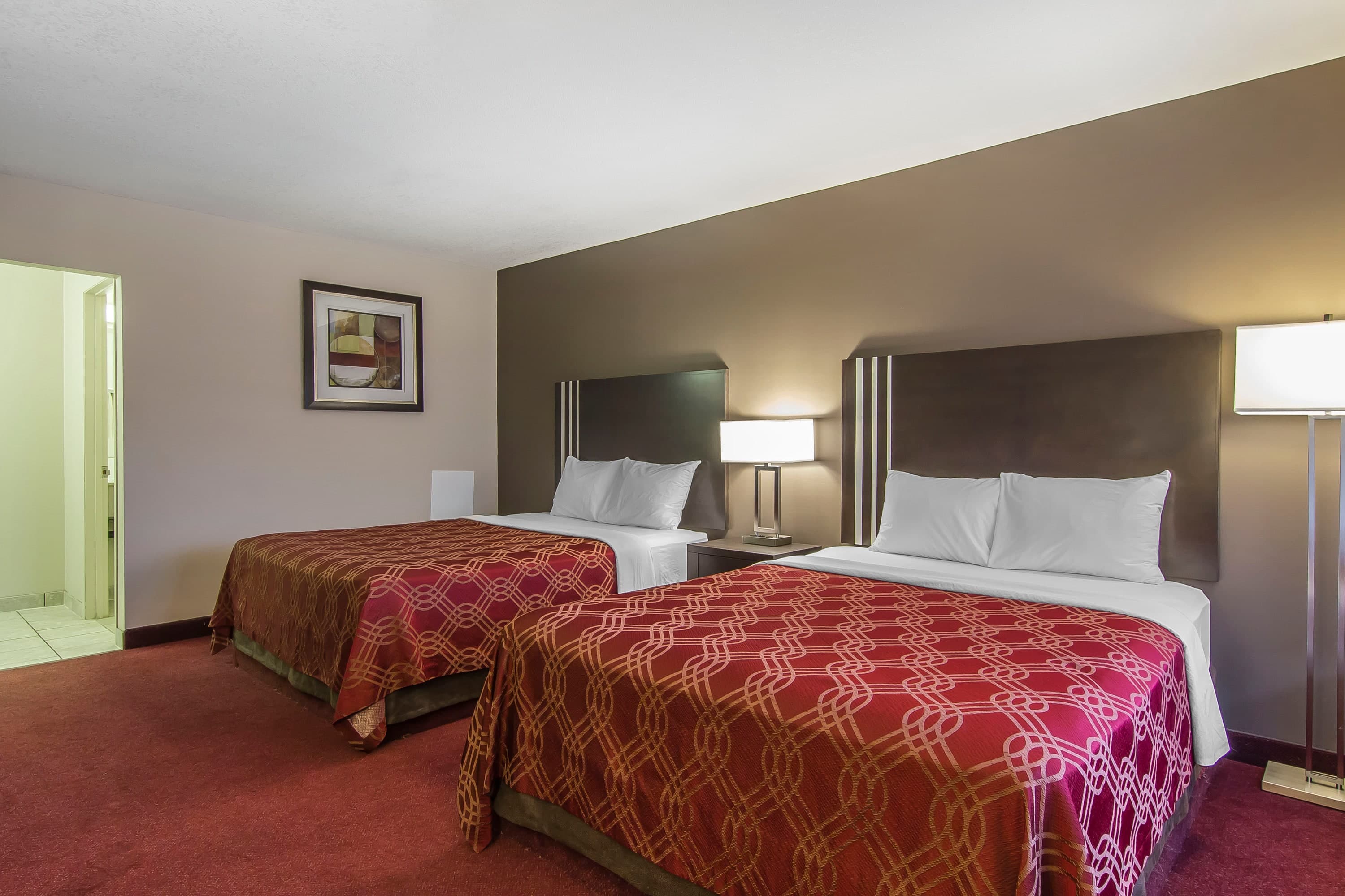 Econo Lodge Inn & Suites — 14