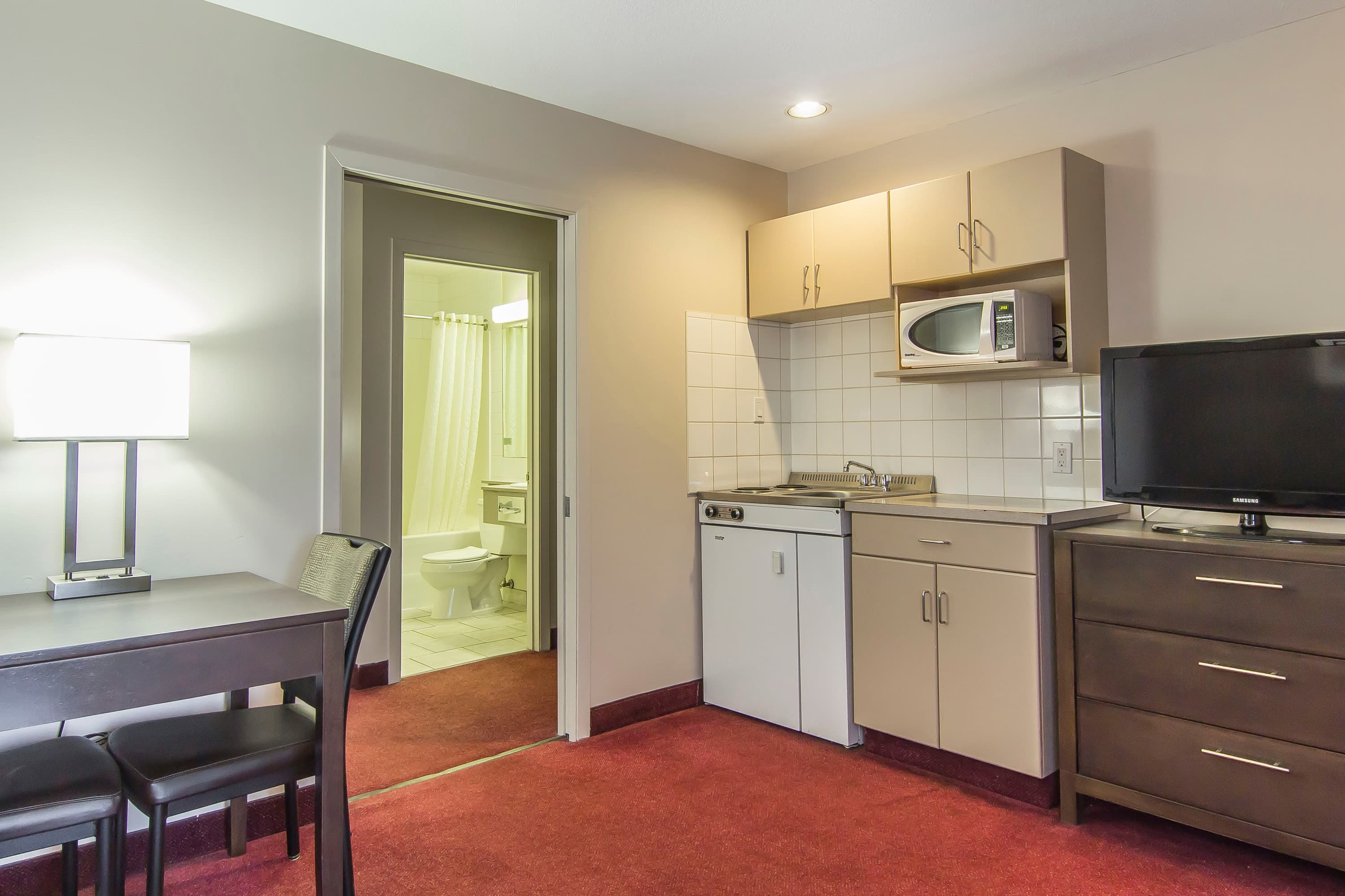 Econo Lodge Inn & Suites — 7