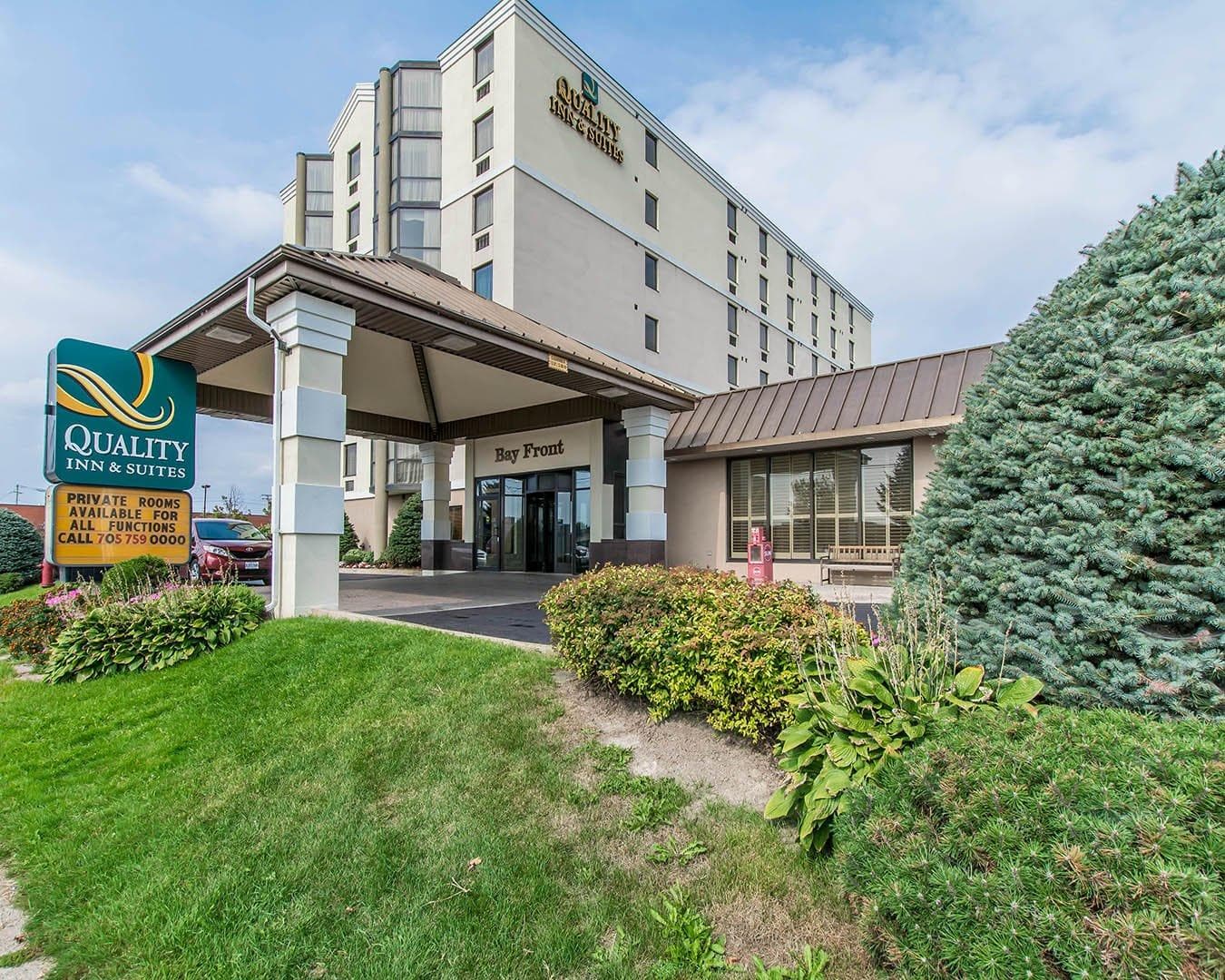 Quality Inn & Suites Bay Front - Image 1