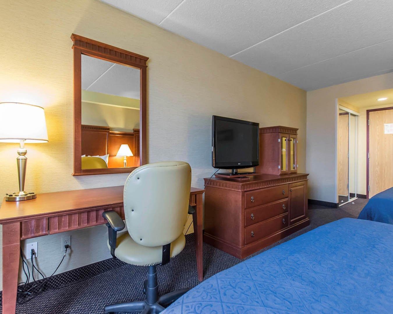 Quality Inn & Suites Bay Front — 6