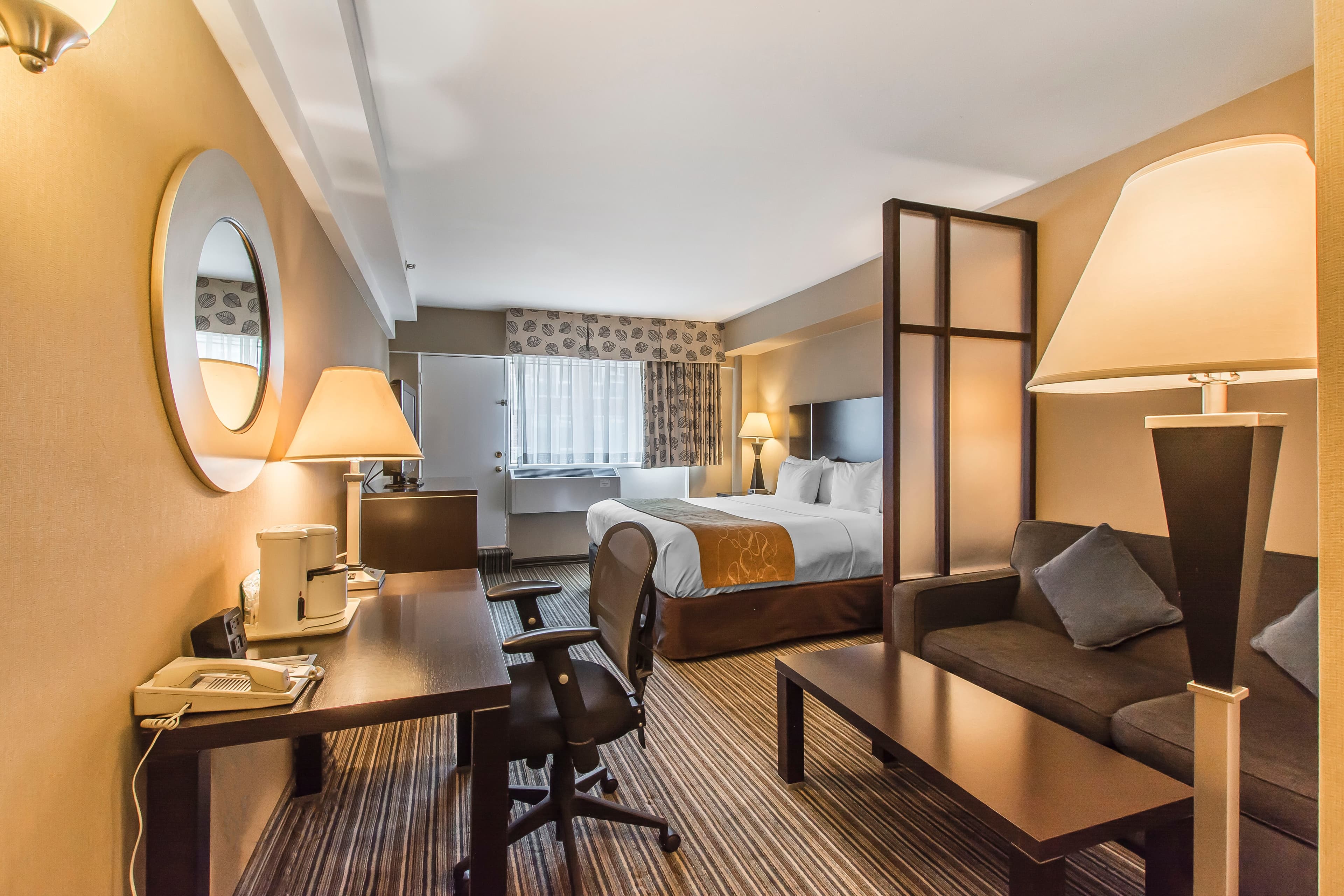 Comfort Suites Downtown — 7
