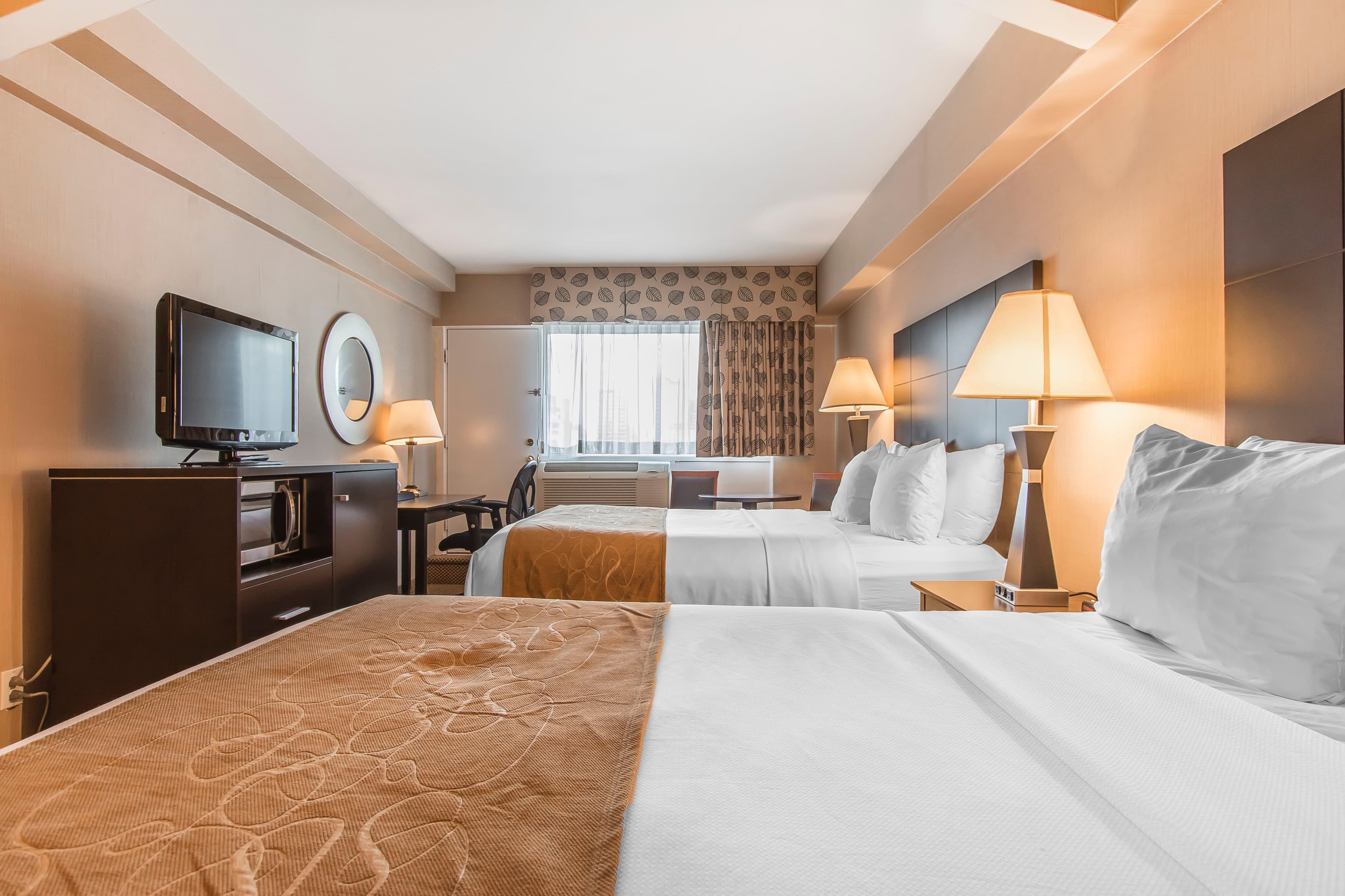 Comfort Suites Downtown — 15