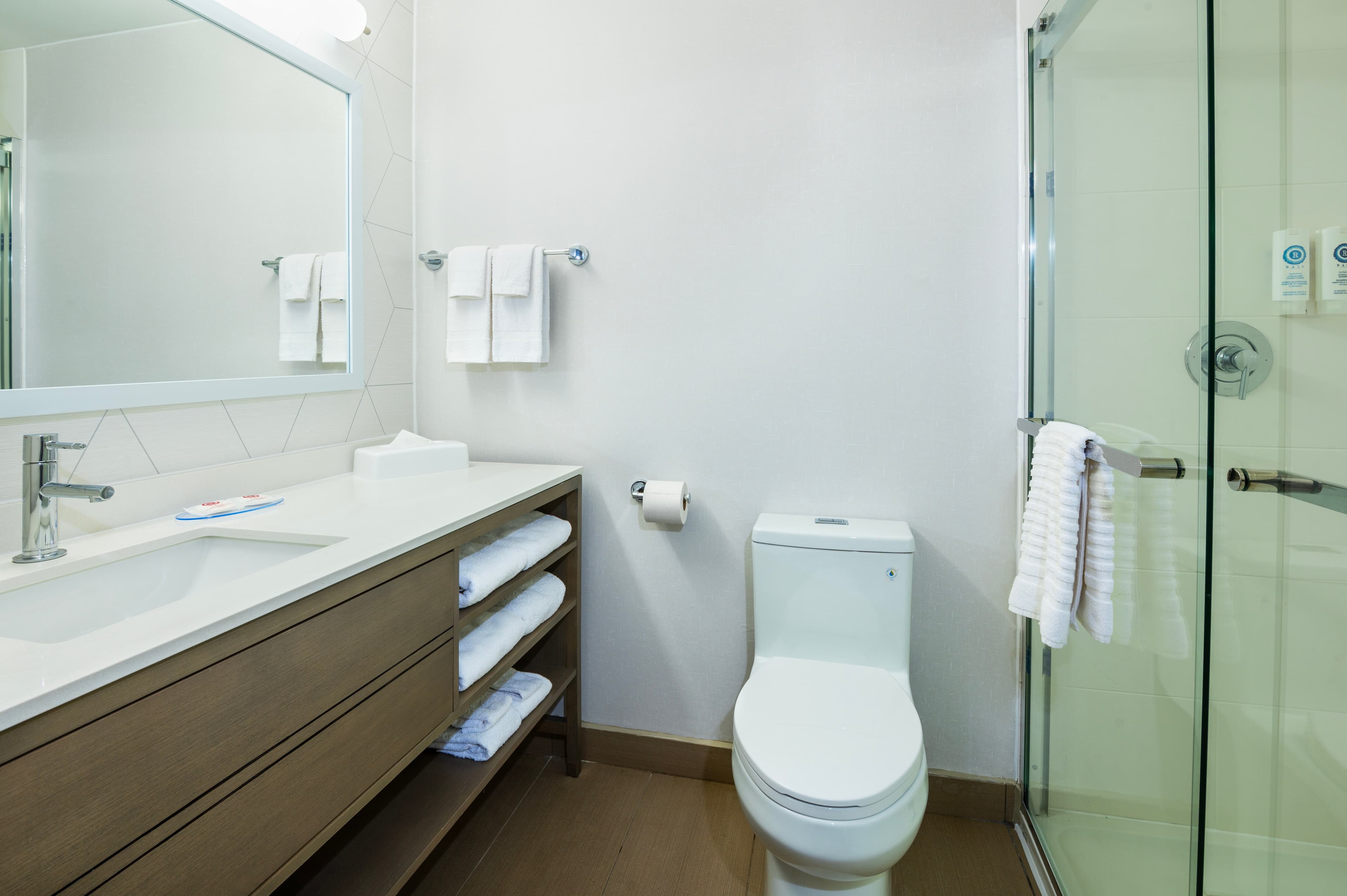 Comfort Inn & Suites - Image 3