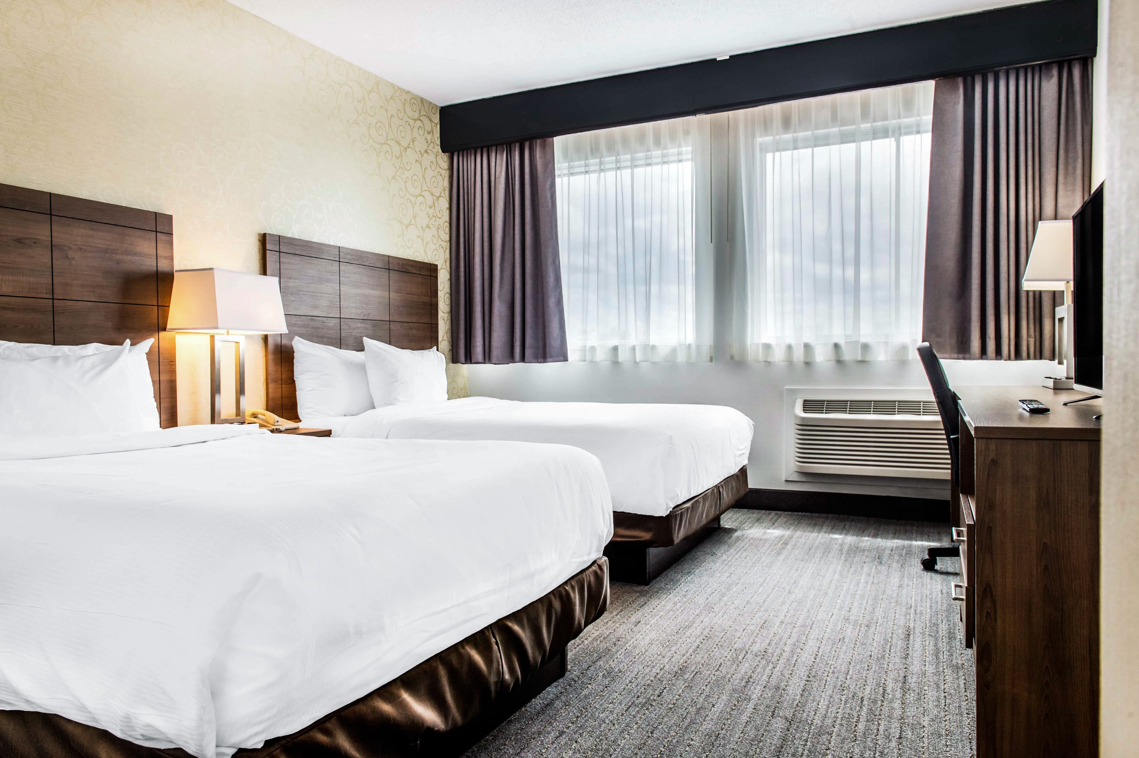 Quality Hotel Dorval Aeroport — 9