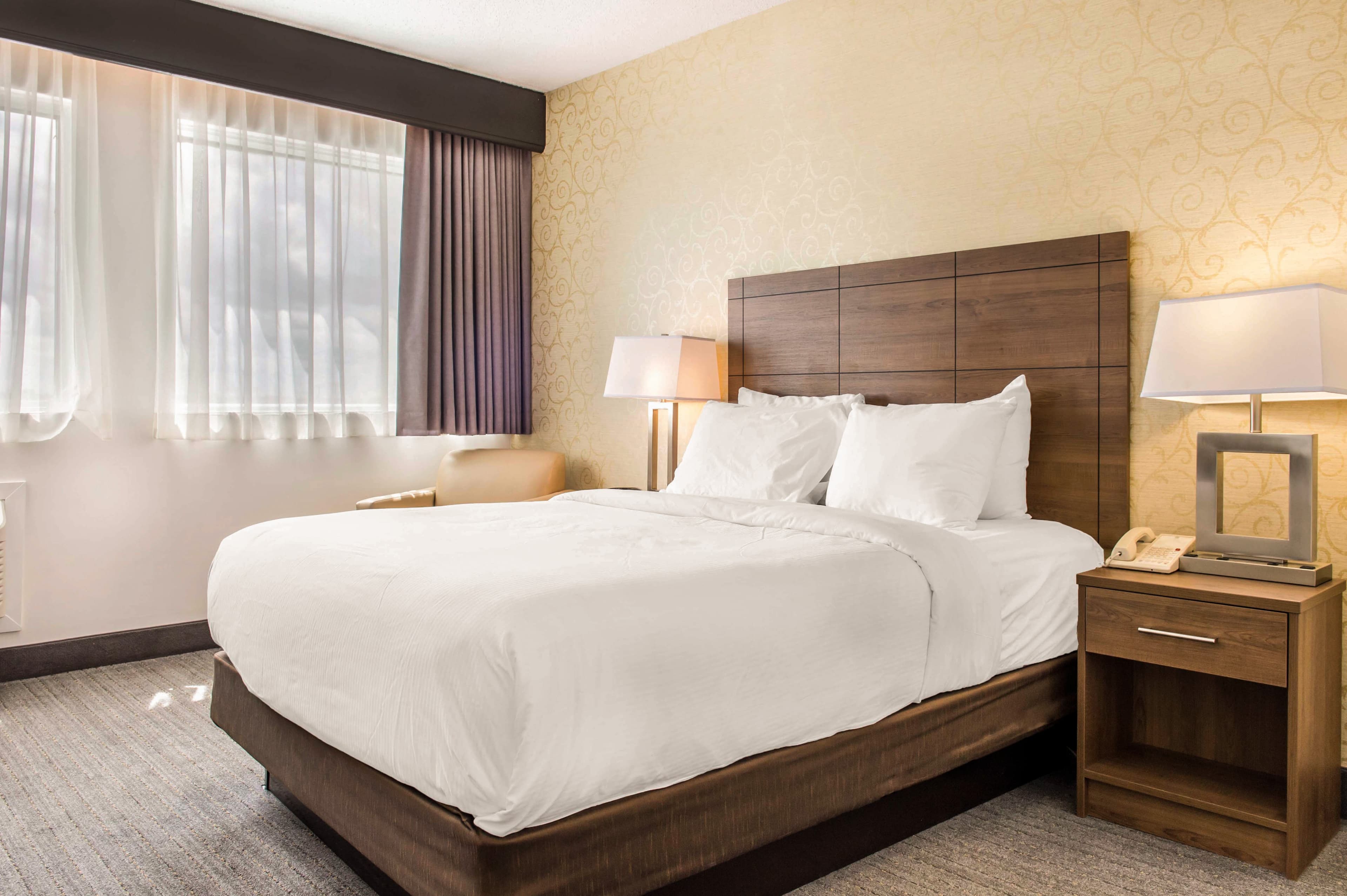 Quality Hotel Dorval Aeroport — 6