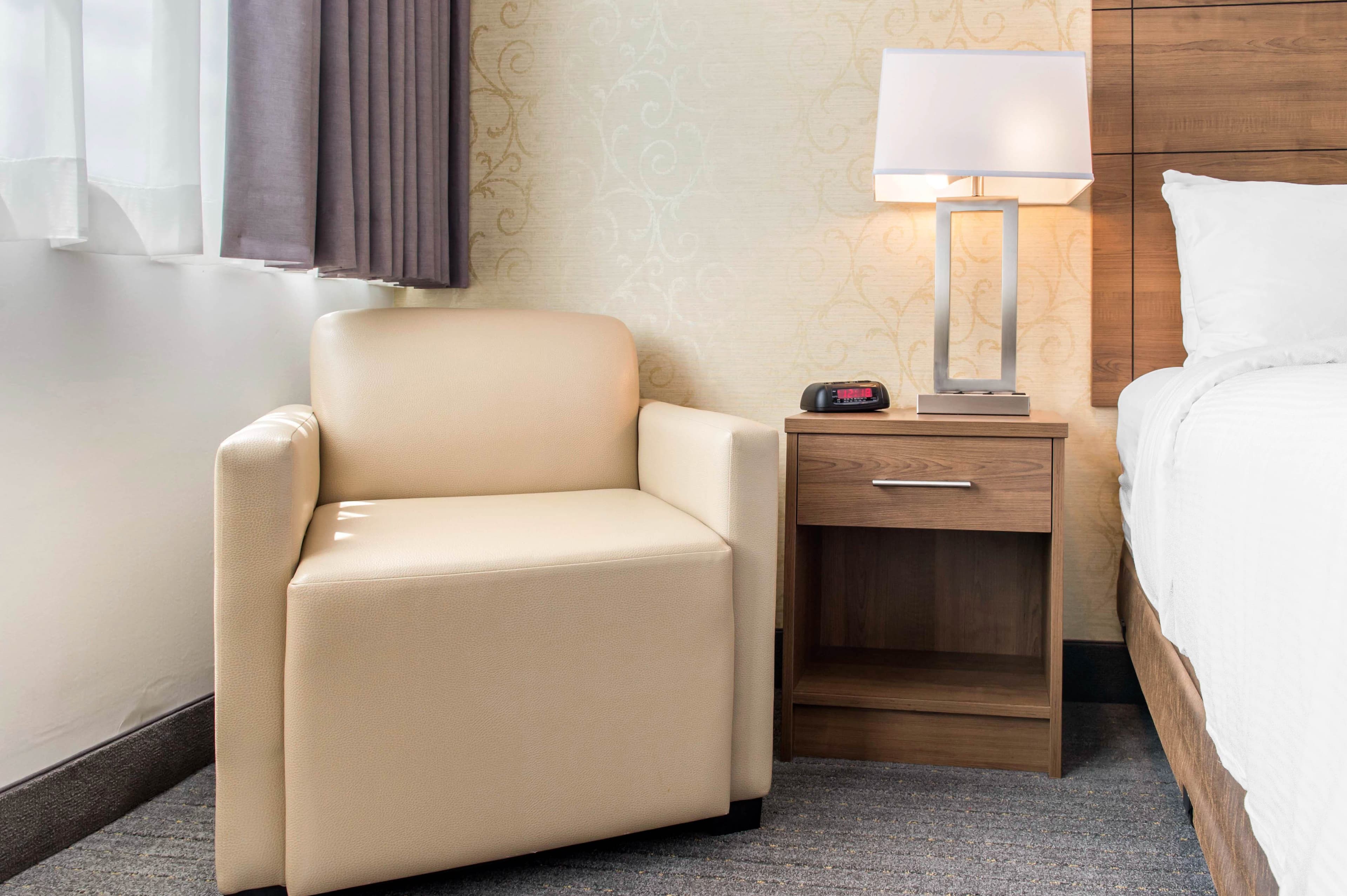 Quality Hotel Dorval Aeroport — 19