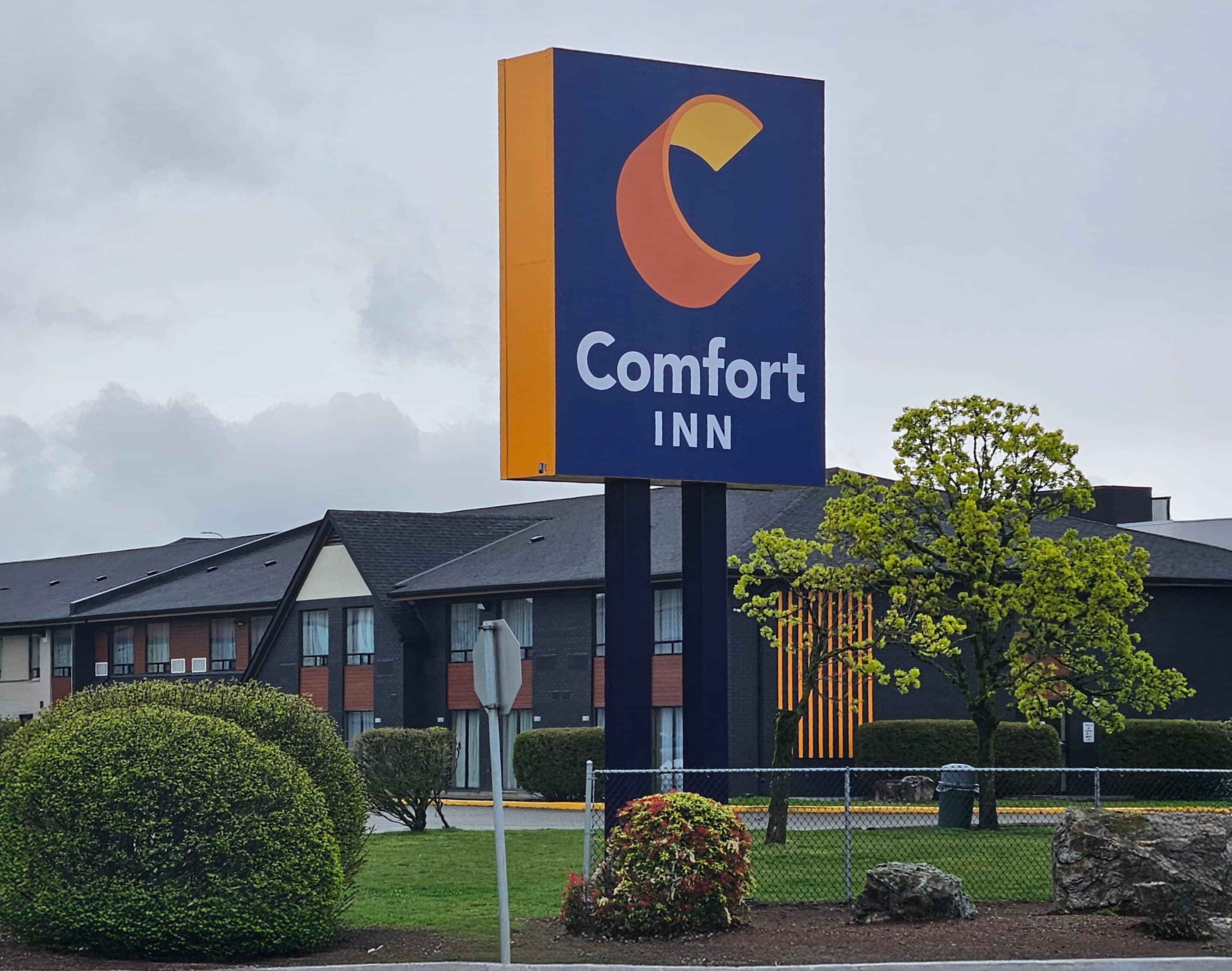 Comfort Inn - Image 1
