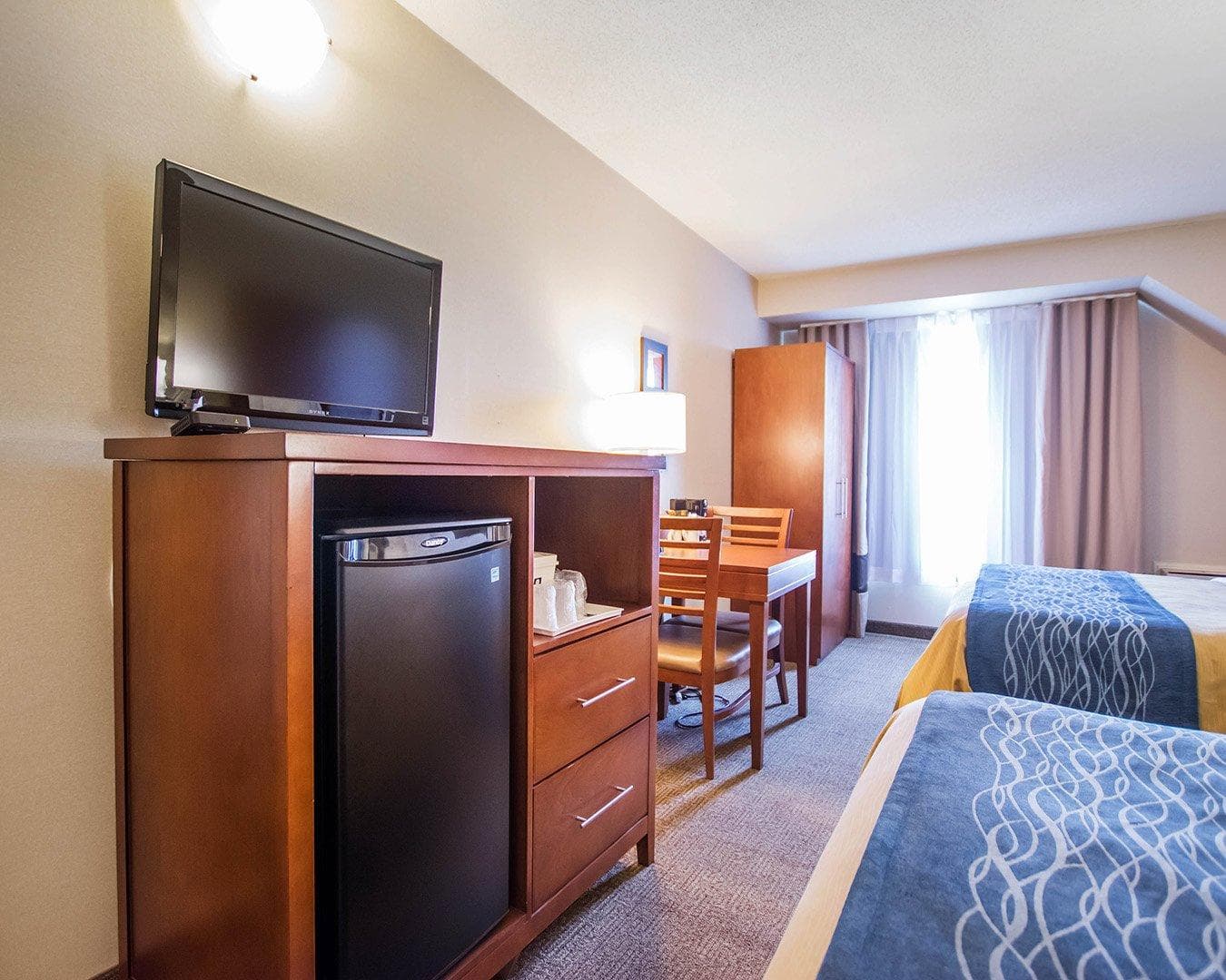 Comfort Inn - Image 5