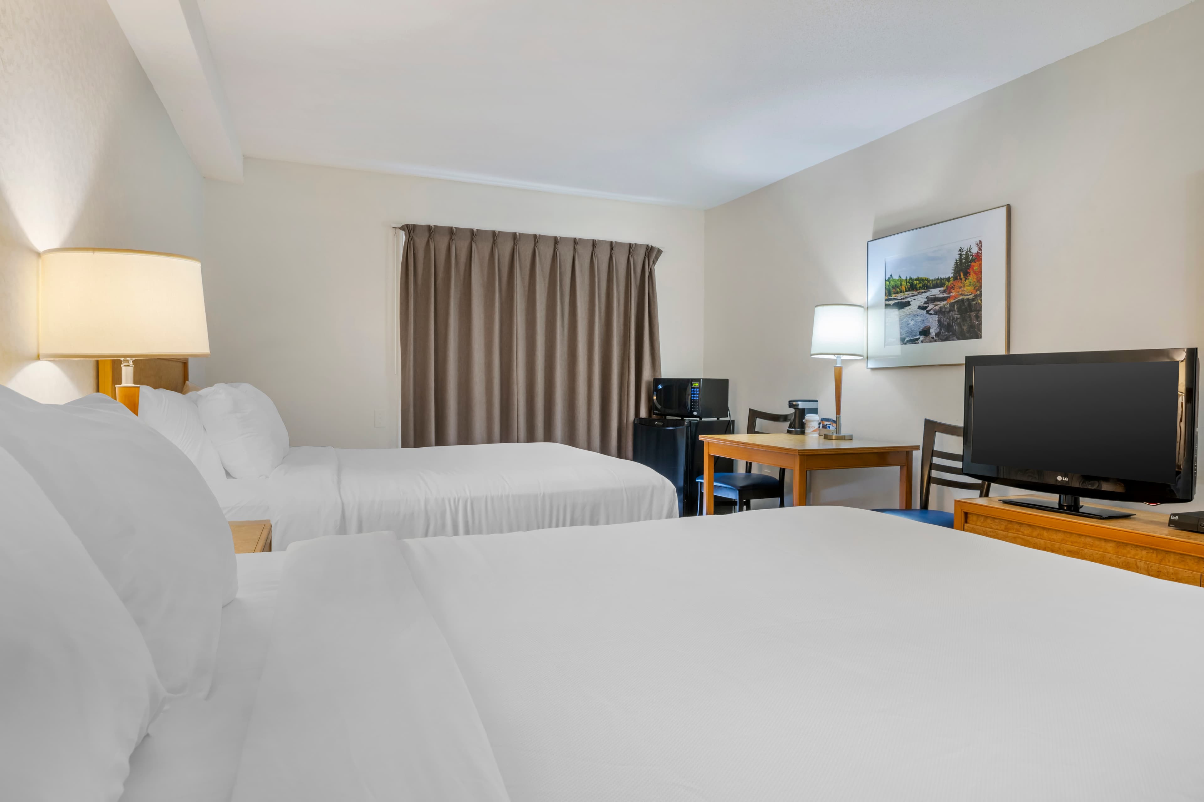 Rodeway Inn — 16