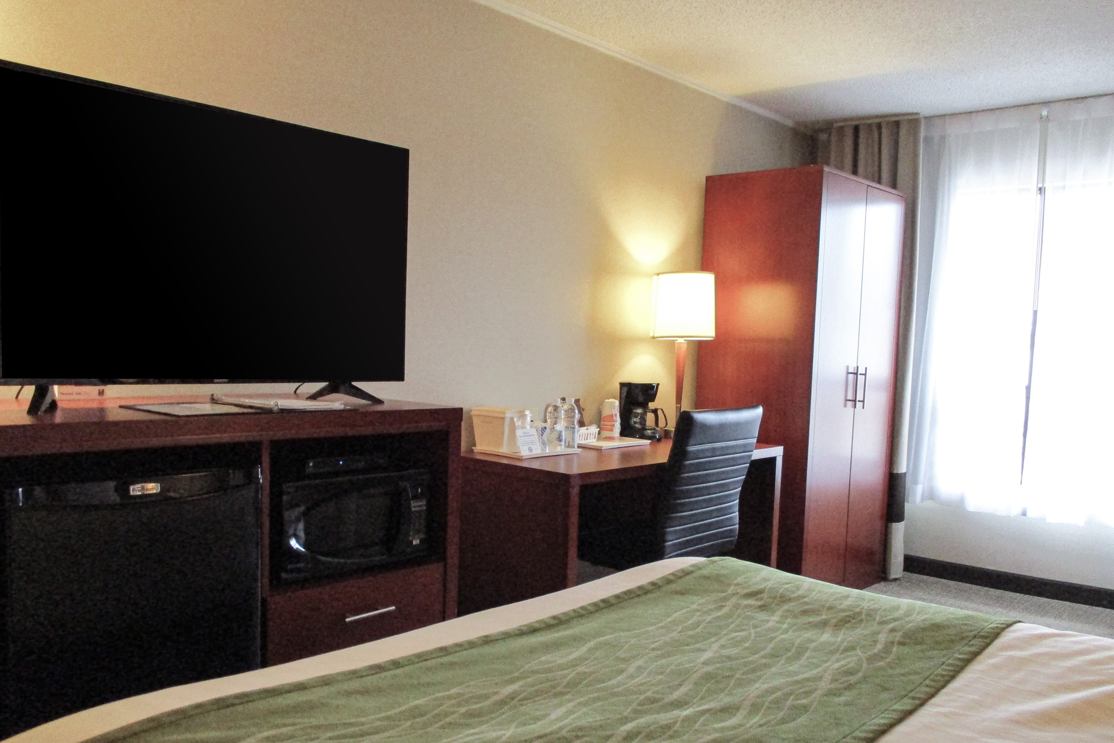 Comfort Inn - Image 4